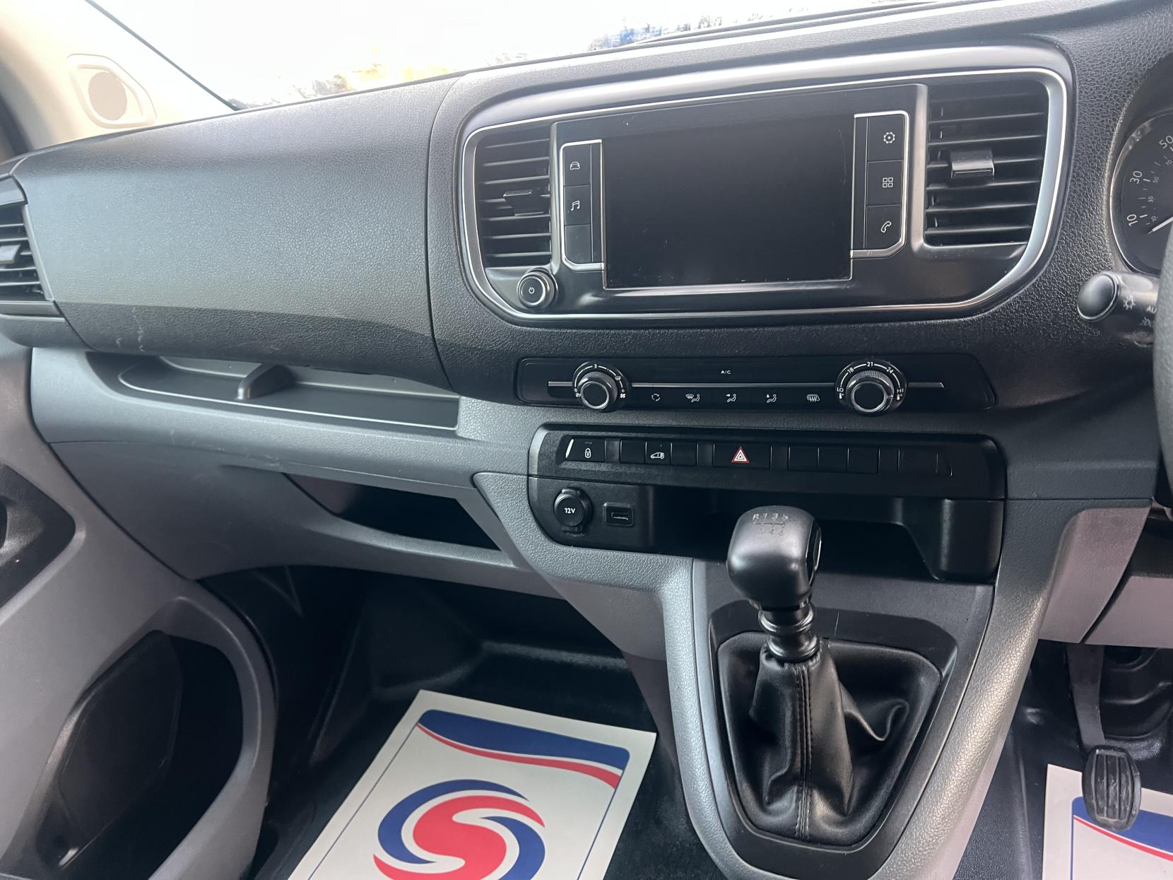 Vauxhall Vivaro 1.5 Turbo D 2900 Sportive Panel Van 6dr Diesel Manual L2 H1 Euro 6 (s/s) (100 ps)