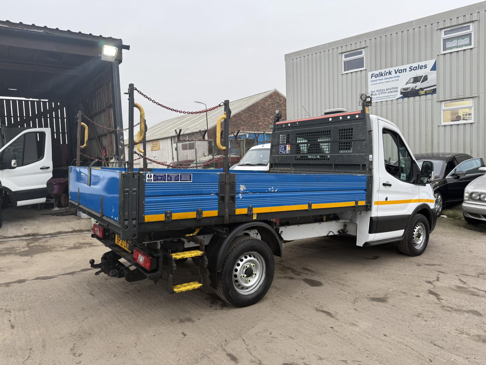 Ford Transit 2.0 350 EcoBlue HD Leader Chassis Cab 2dr Diesel Manual RWD L2 Euro 6 (s/s) (130 ps)