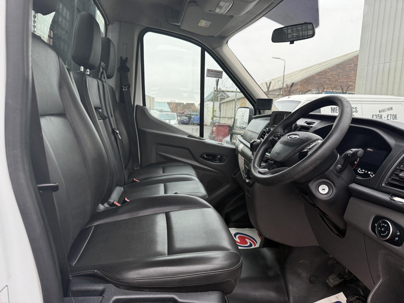 Ford Transit 2.0 350 EcoBlue HD Leader Chassis Cab 2dr Diesel Manual RWD L2 Euro 6 (s/s) (130 ps)