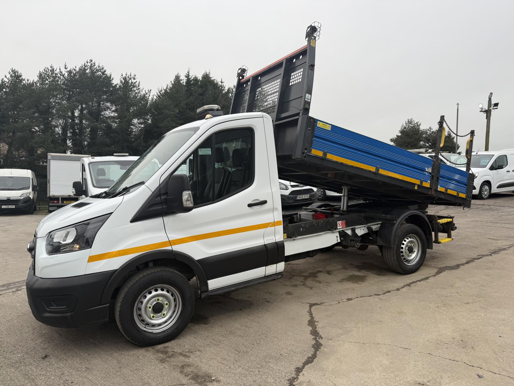 Ford Transit 2.0 350 EcoBlue HD Leader Chassis Cab 2dr Diesel Manual RWD L2 Euro 6 (s/s) (130 ps)