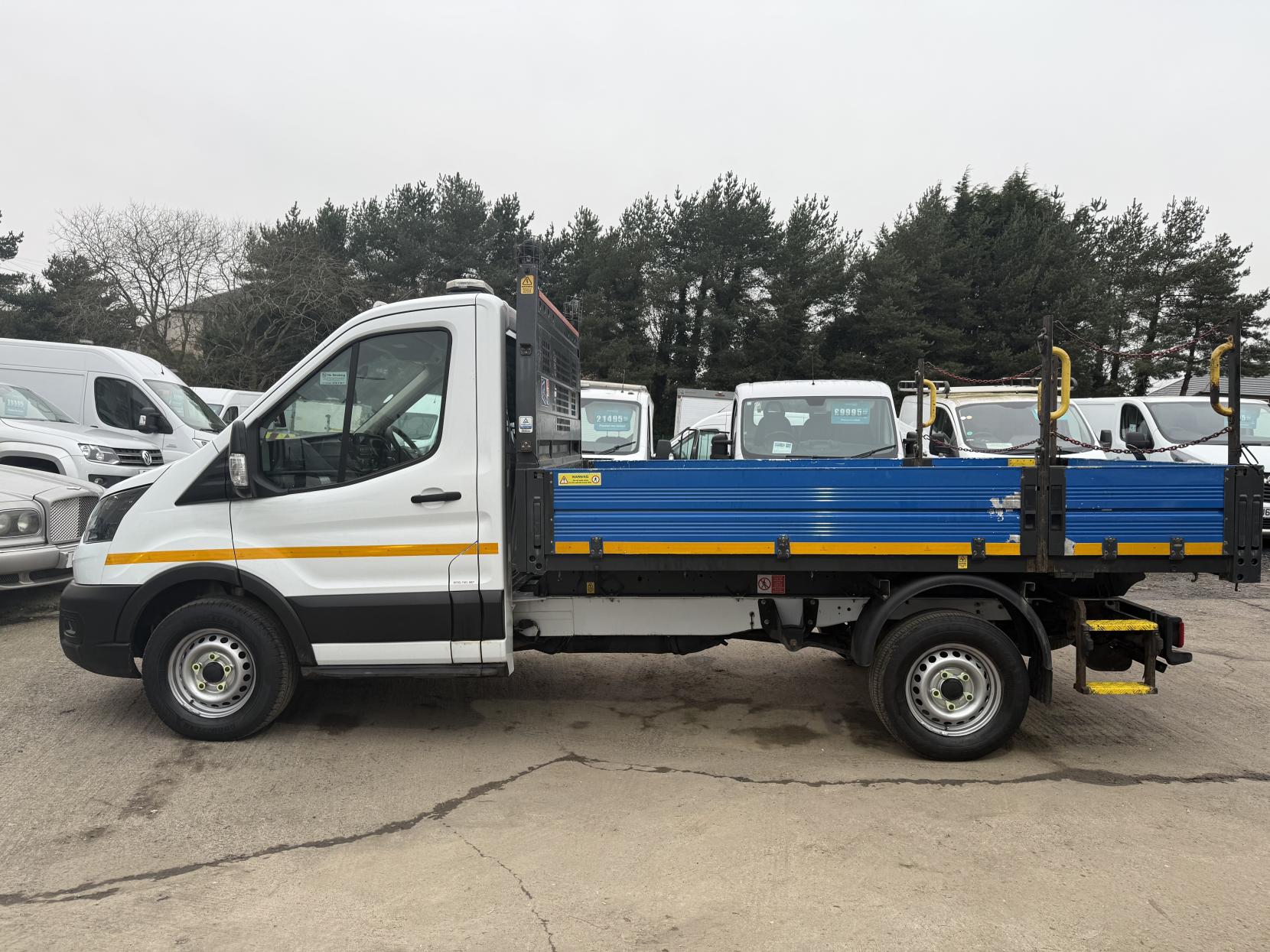 Ford Transit 2.0 350 EcoBlue HD Leader Chassis Cab 2dr Diesel Manual RWD L2 Euro 6 (s/s) (130 ps)