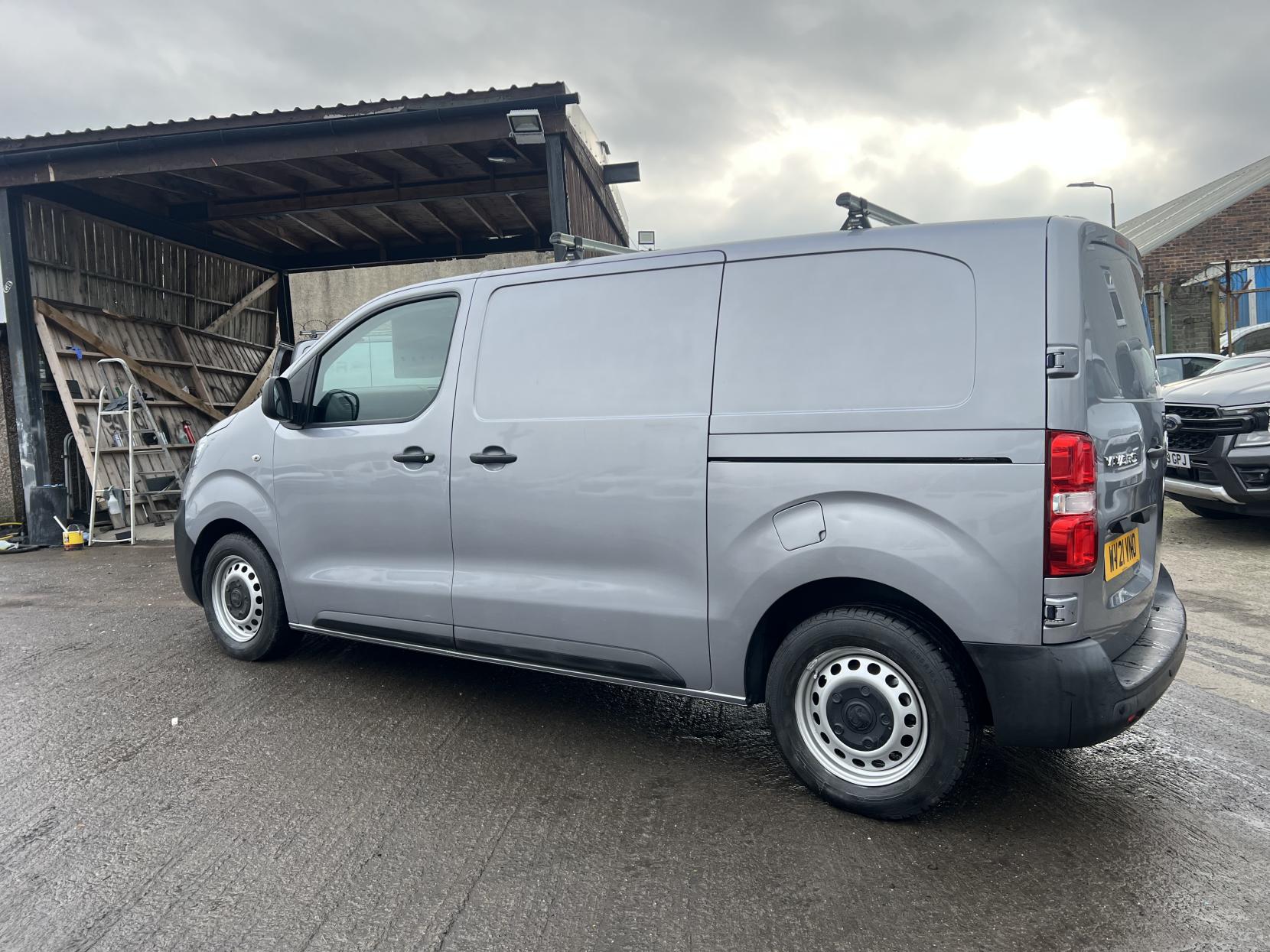 Vauxhall Vivaro 1.5 Turbo D 2700 Edition Panel Van 5dr Diesel Manual L1 H1 Euro 6 (s/s) (100 ps)