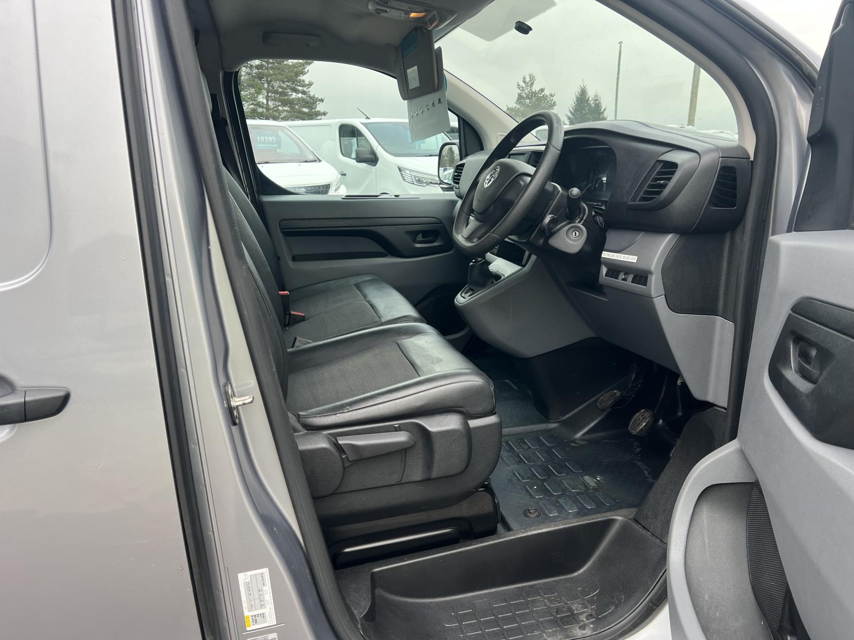 Vauxhall Vivaro 1.5 Turbo D 2700 Edition Panel Van 5dr Diesel Manual L1 H1 Euro 6 (s/s) (100 ps)