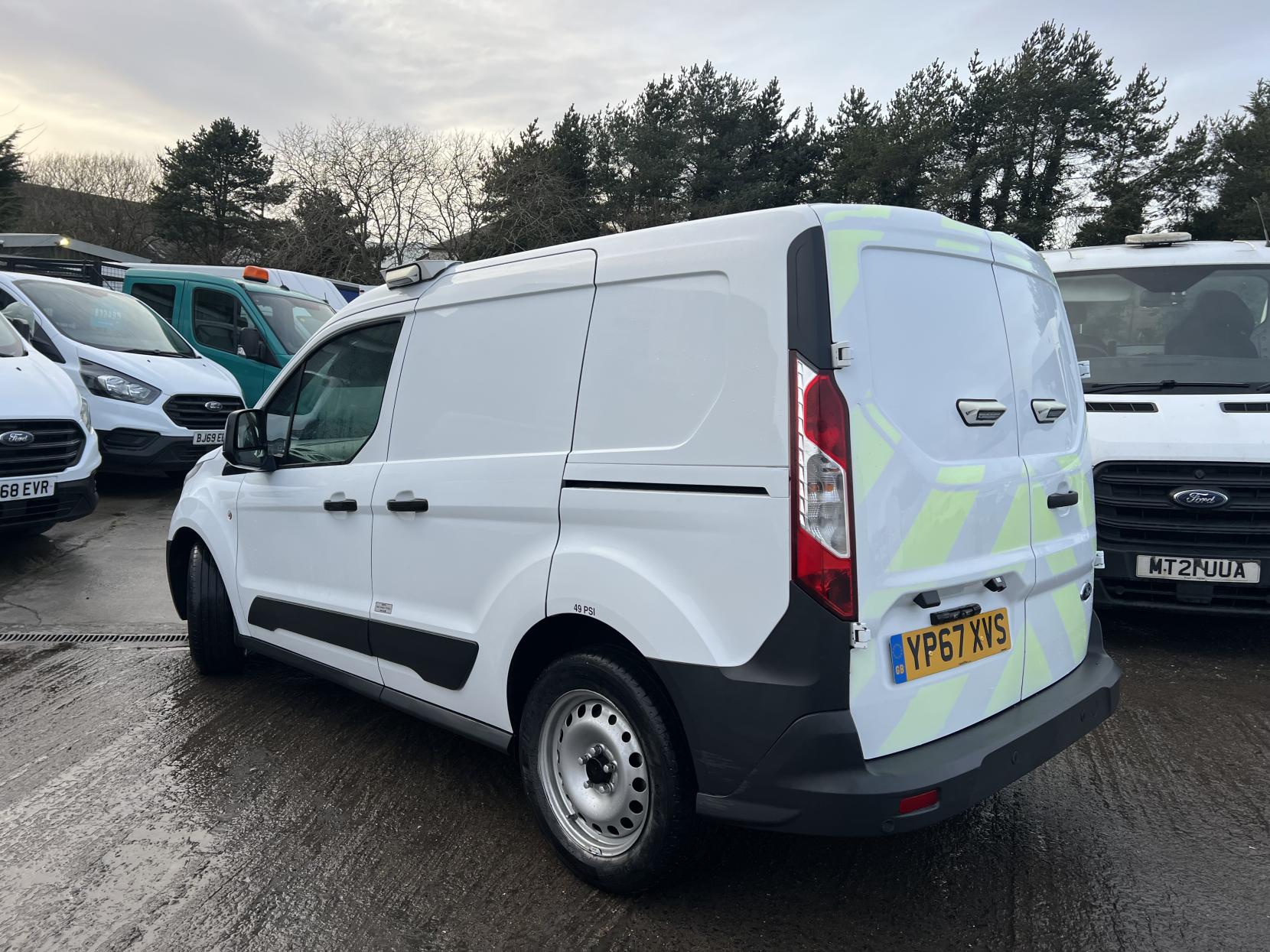 Ford Transit Connect 1.5 TDCi 220 Panel Van 5dr Diesel Manual L1 H1 (124 g/km, 99 bhp)