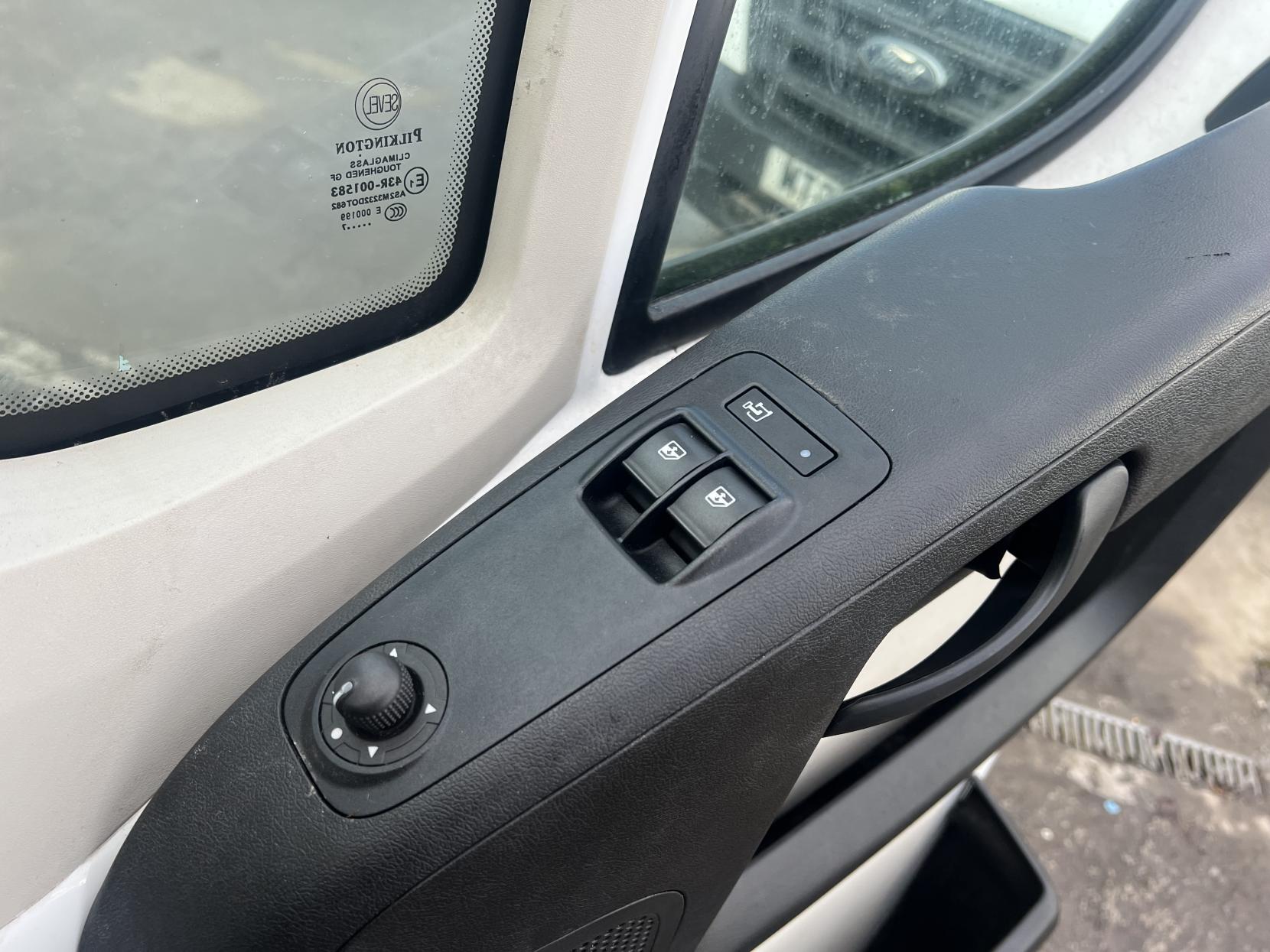 Citroen Relay 2.0 BlueHDi 35 Enterprise Panel Van 5dr Diesel Manual L3 High Roof Euro 6 (130 ps)