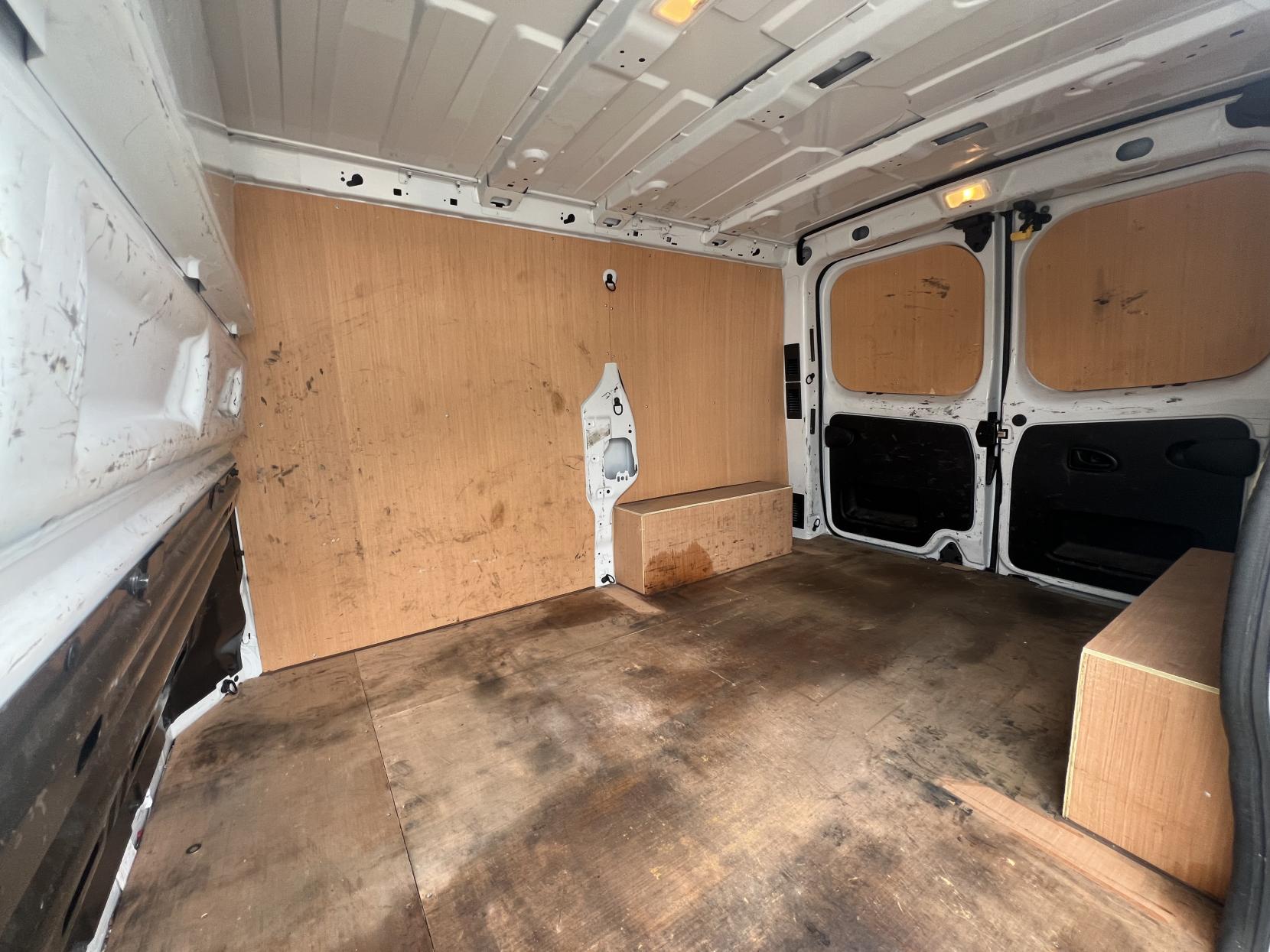 Renault Trafic 2.0 dCi ENERGY 30 Business Panel Van 5dr Diesel Manual SWB Standard Roof Euro 6 (s/s) (120 ps)