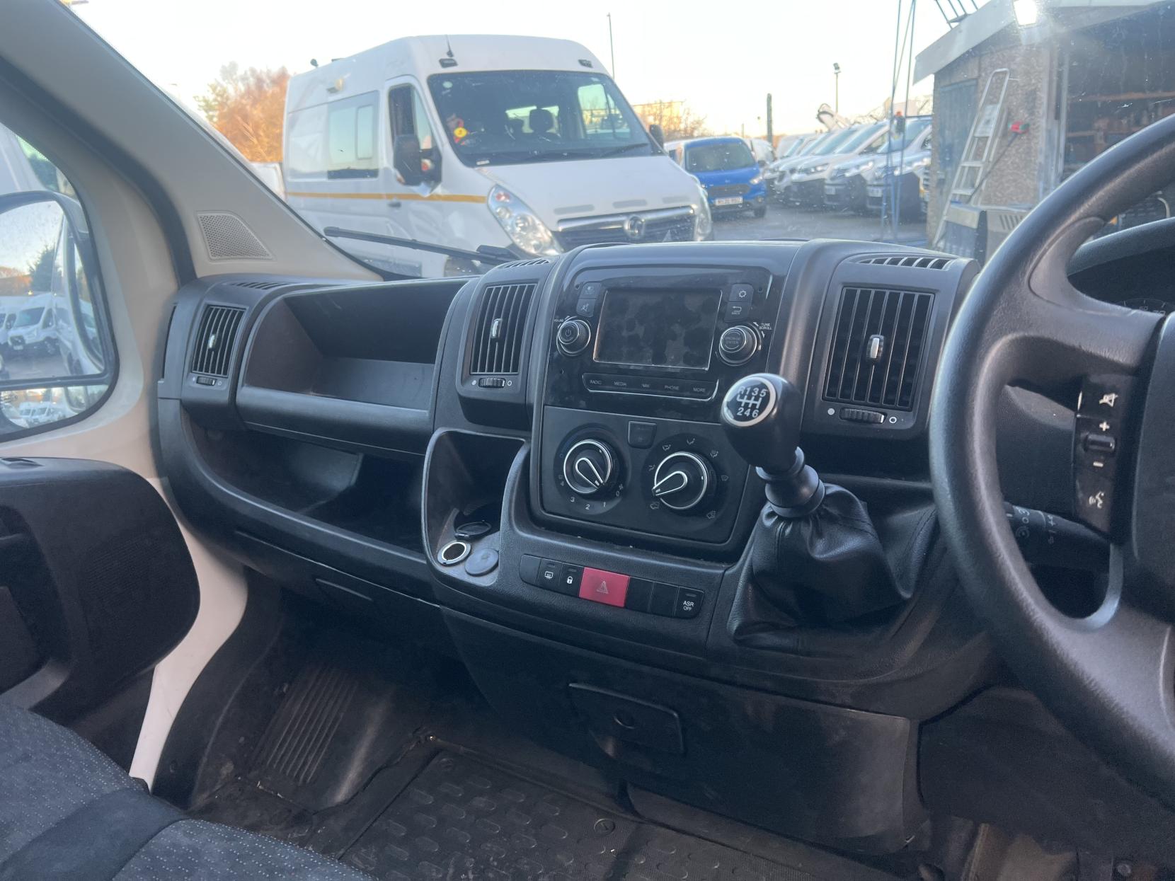 Citroen Relay 2.2 BlueHDi 35 Enterprise Panel Van 5dr Diesel Manual L4 High Roof Euro 6 (s/s) (Heavy) (140 ps)