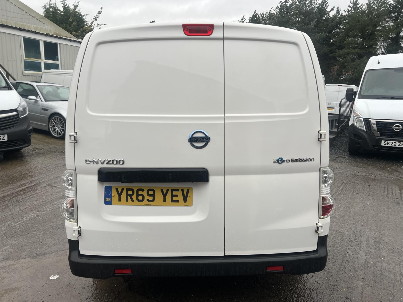 Nissan e-NV200 40kWh Visia Panel Van 5dr Electric Auto SWB (109 ps)