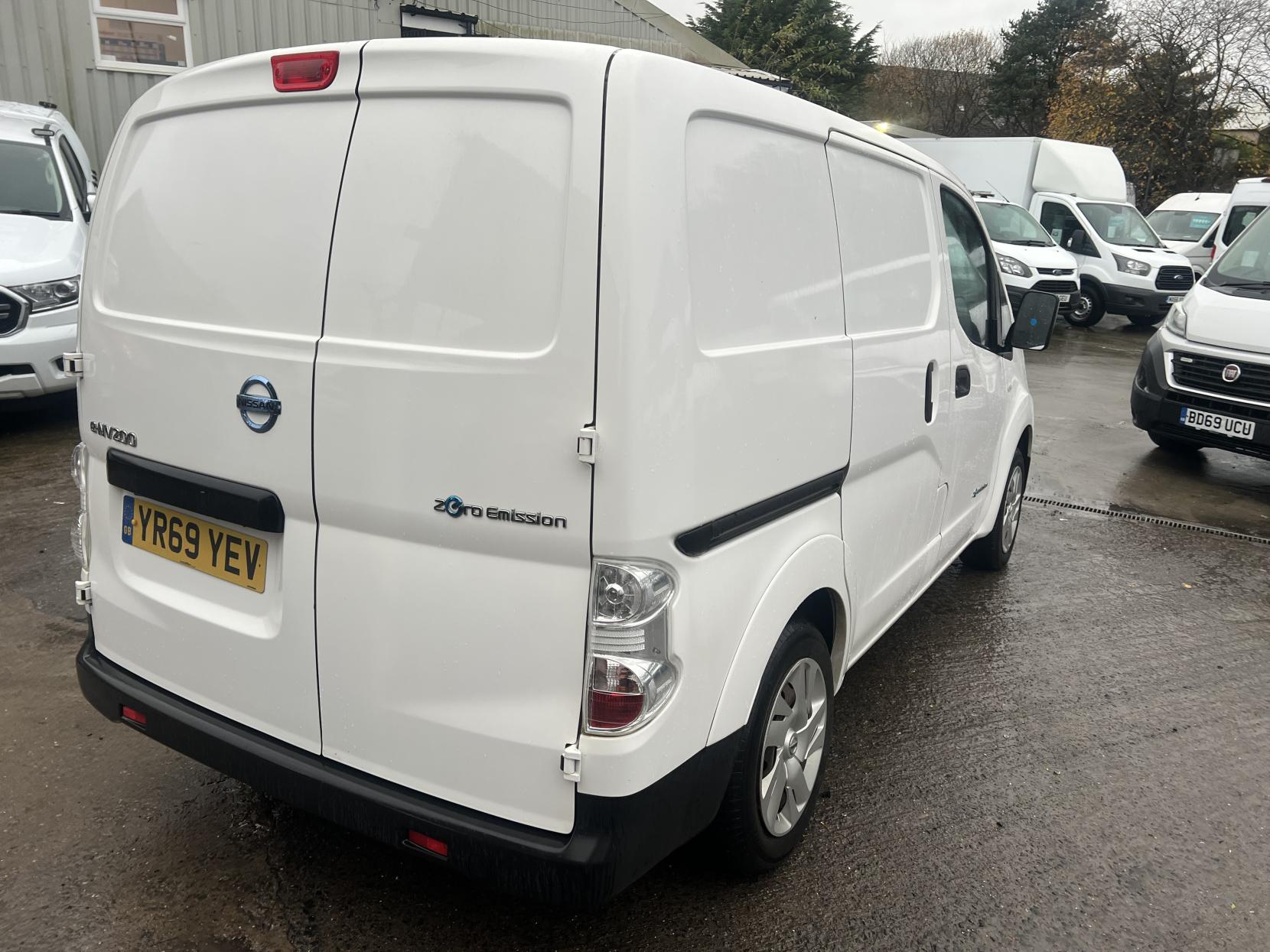 Nissan e-NV200 40kWh Visia Panel Van 5dr Electric Auto SWB (109 ps)