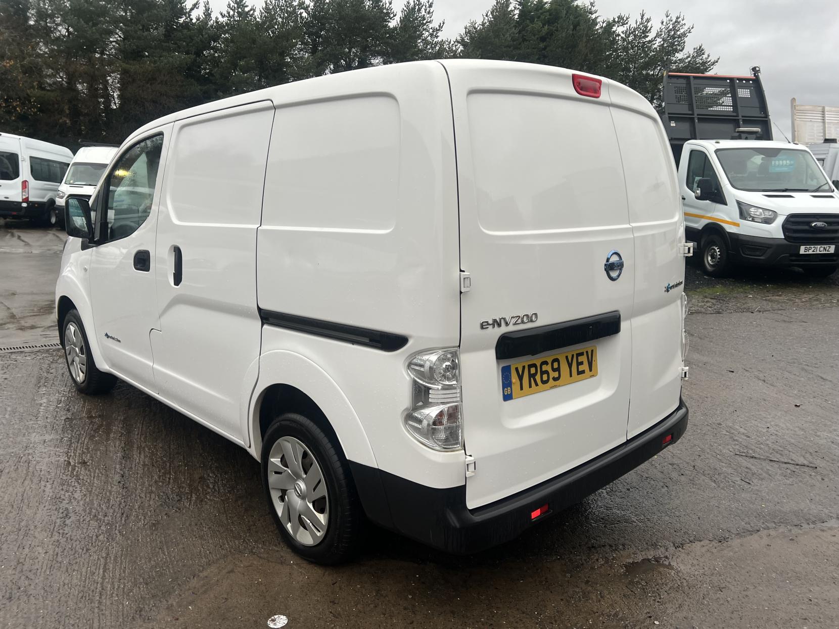 Nissan e-NV200 40kWh Visia Panel Van 5dr Electric Auto SWB (109 ps)