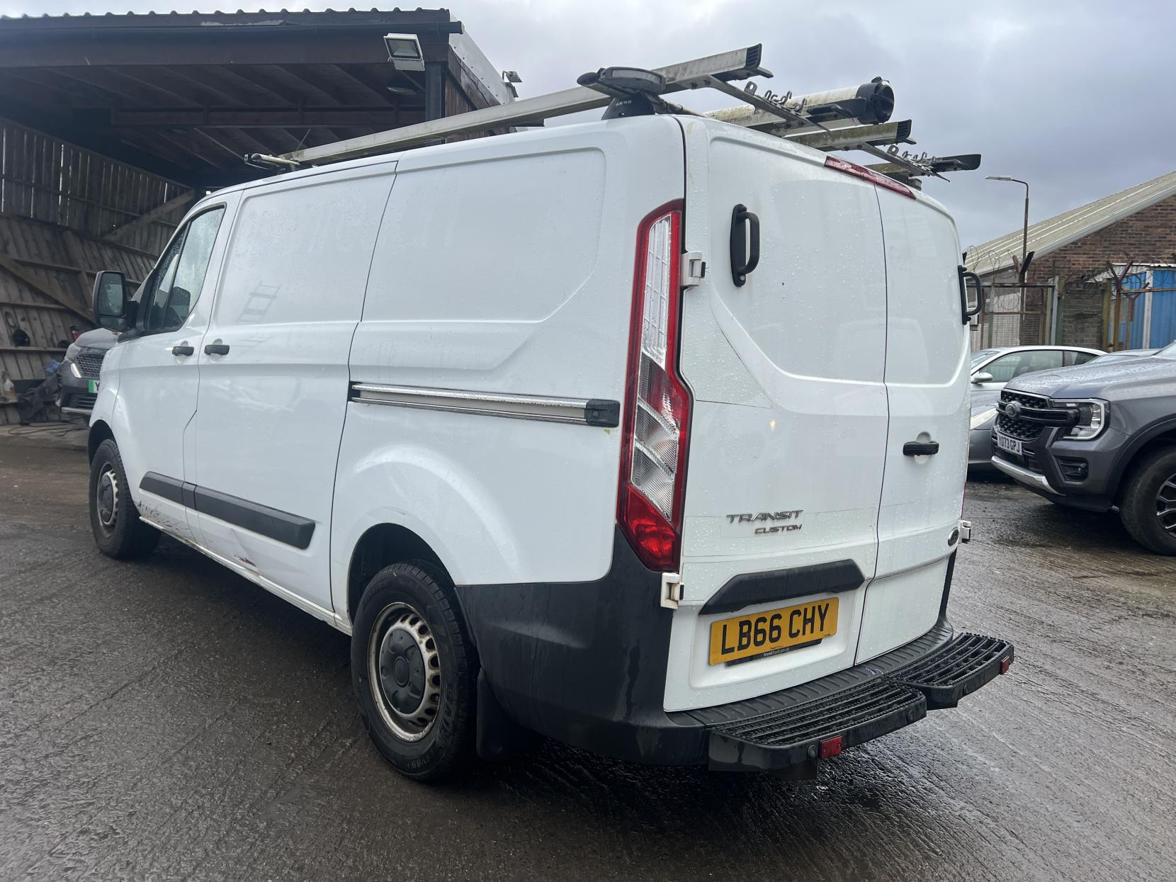 Ford Transit Custom 2.0 TDCi 310 Panel Van 5dr Diesel Manual L1 H1 (163 g/km, 104 bhp)