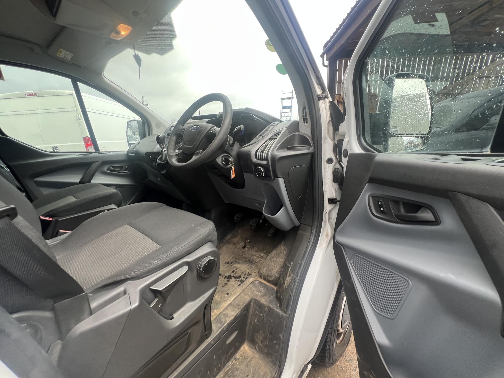 Ford Transit Custom 2.0 TDCi 310 Panel Van 5dr Diesel Manual L1 H1 (163 g/km, 104 bhp)