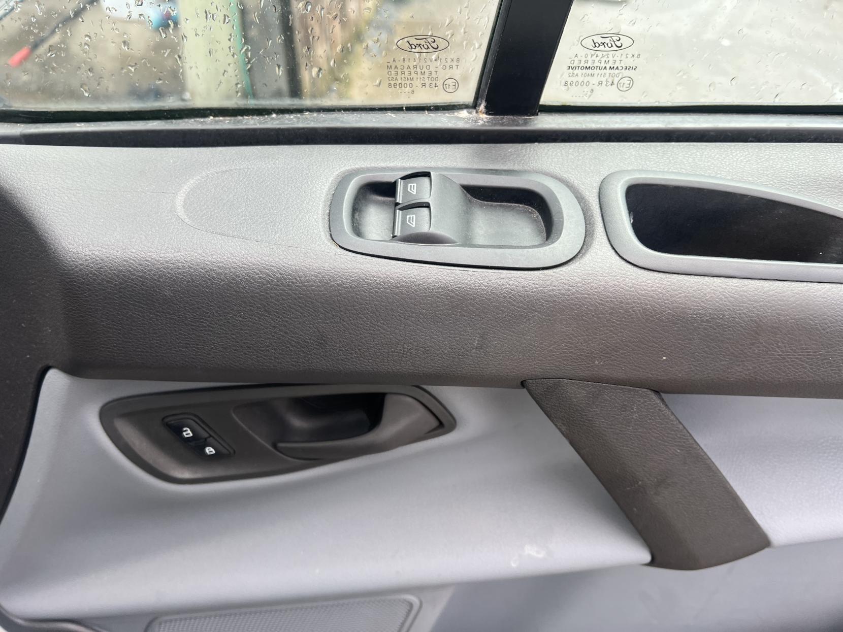 Ford Transit Custom 2.0 TDCi 310 Panel Van 5dr Diesel Manual L1 H1 (163 g/km, 104 bhp)