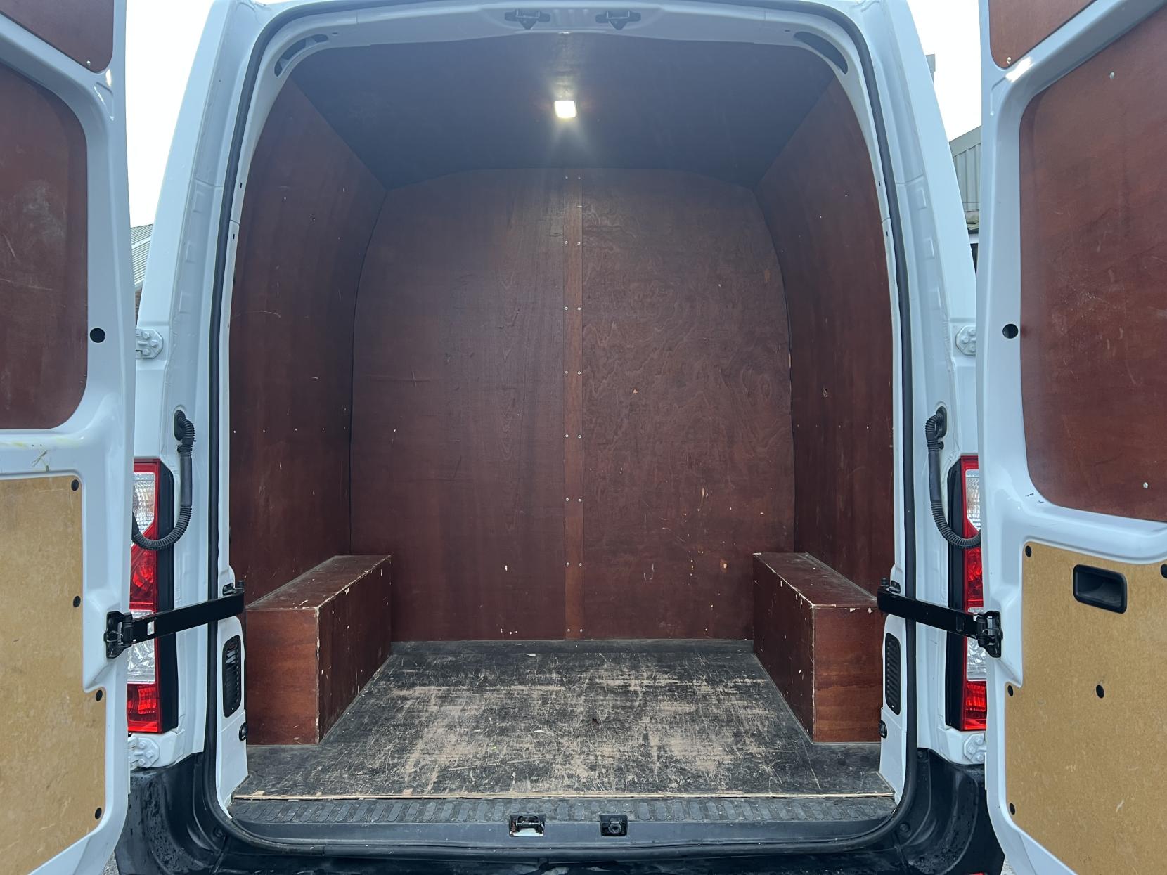 Vauxhall Movano 2.3 CDTi 3500 Panel Van 5dr Diesel Manual FWD L3 H2 Euro 5 (110 ps)