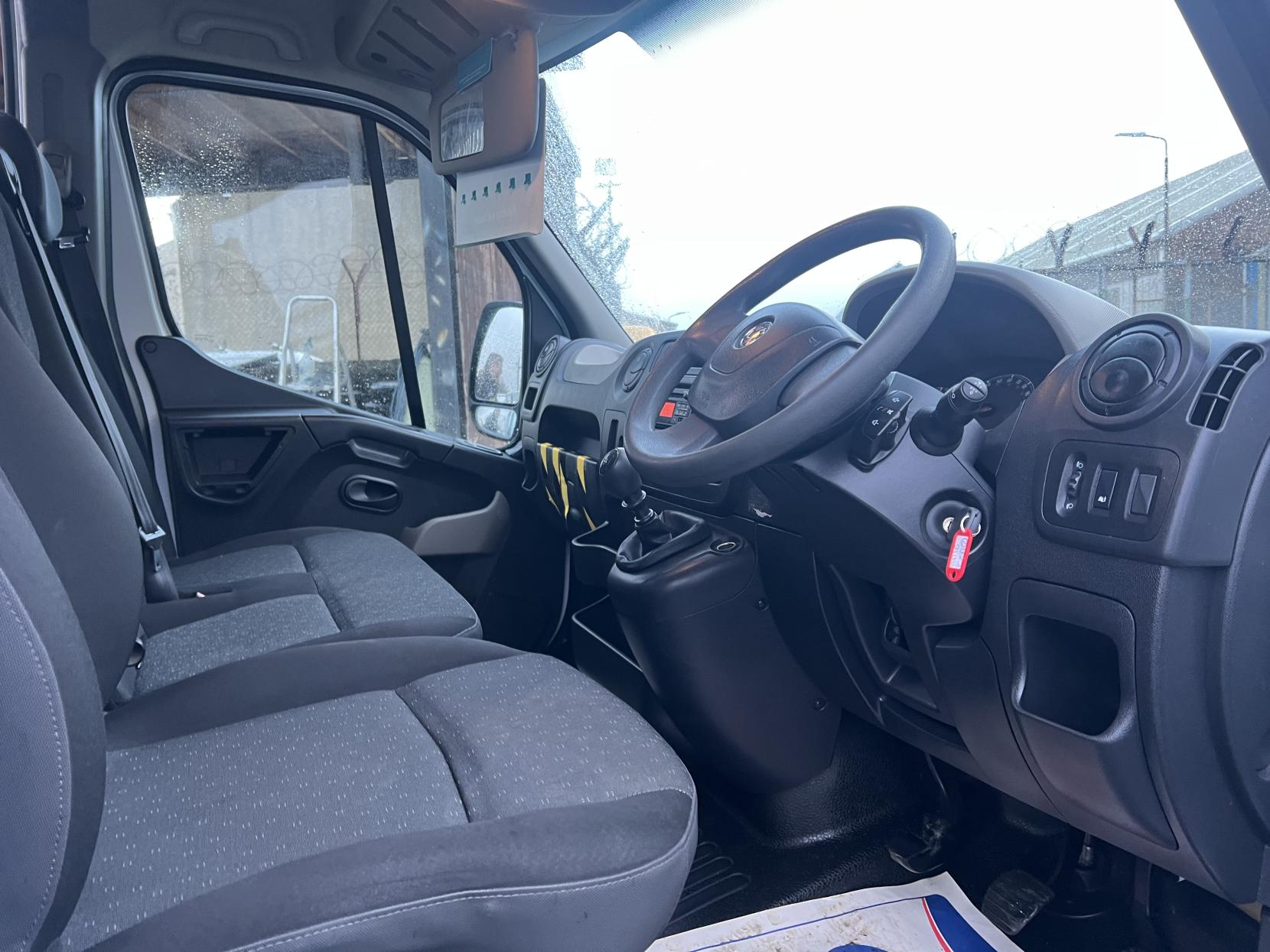 Vauxhall Movano 2.3 CDTi 3500 Panel Van 5dr Diesel Manual FWD L3 H2 Euro 5 (110 ps)