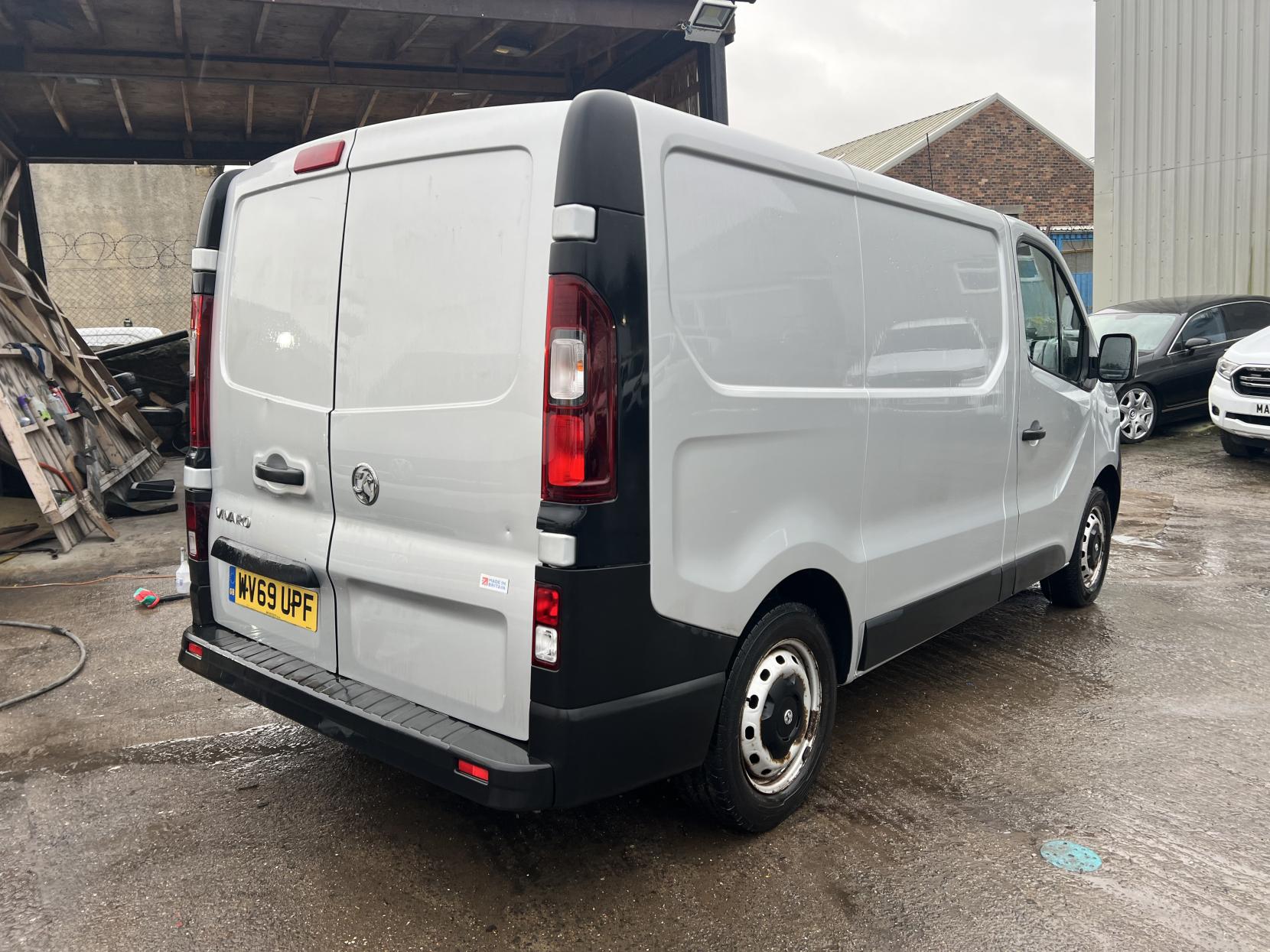 Vauxhall Vivaro 1.6 CDTi 2700 Panel Van 5dr Diesel Manual L1 H1 Euro 6 (95 ps)