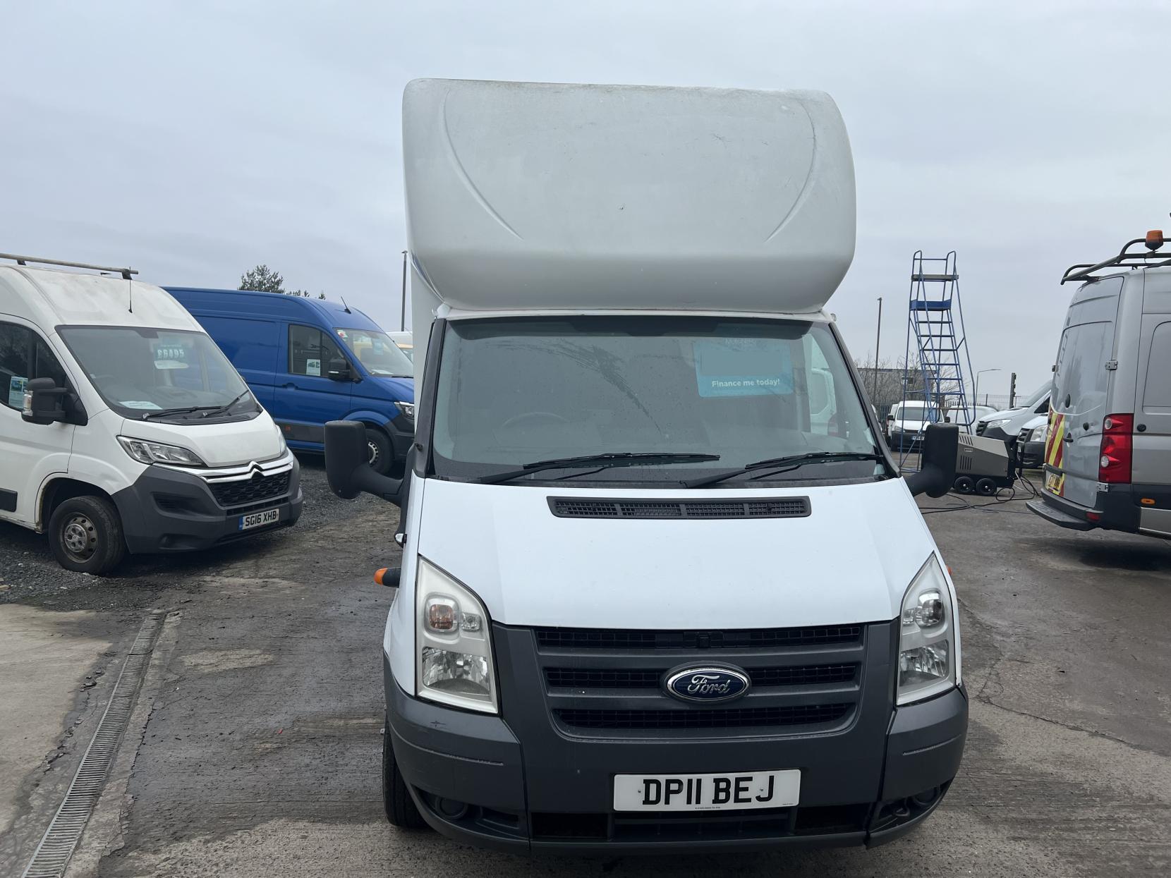 Ford Transit 2.4 TDCi 350 Chassis Cab 2dr Diesel Manual RWD L4 (DRW) (113 bhp)
