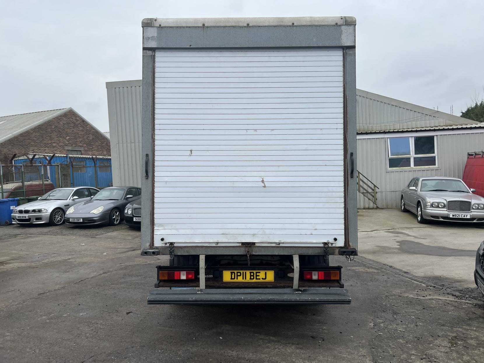 Ford Transit 2.4 TDCi 350 Chassis Cab 2dr Diesel Manual RWD L4 (DRW) (113 bhp)