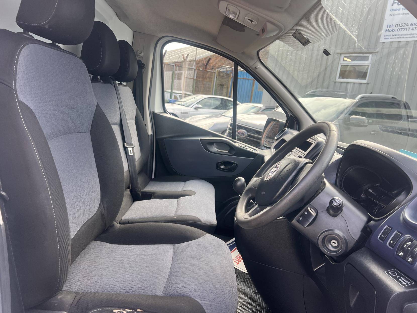 Vauxhall Vivaro 1.6 CDTi 2900 Panel Van 5dr Diesel Manual L2 H1 Euro 6 (s/s) (95 ps)