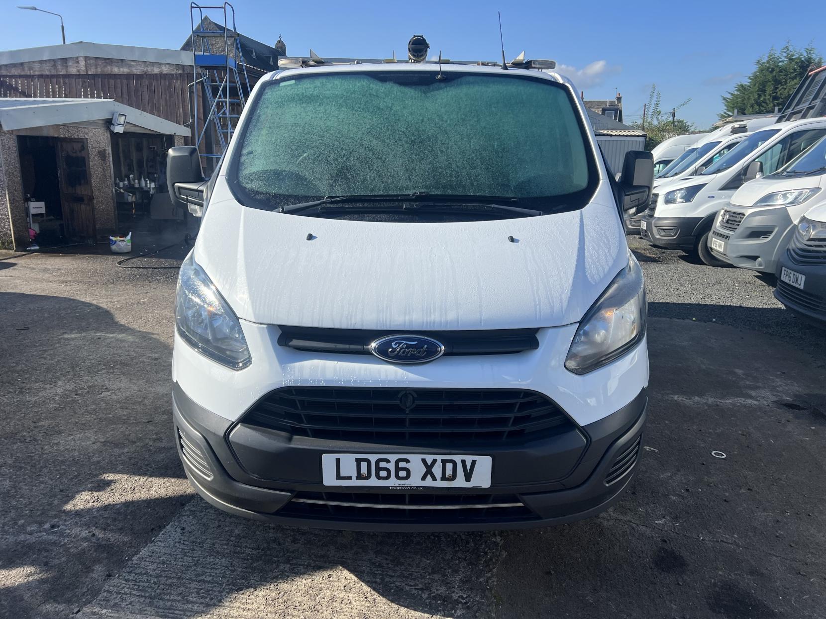 Ford Transit Custom 2.0 TDCi 310 Panel Van 5dr Diesel Manual L1 H1 (163 g/km, 104 bhp)