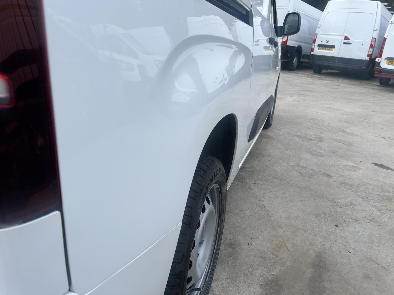 Vauxhall Combo 1.5 Turbo D 2300 Sportive Panel Van 4dr Diesel Manual L2 H1 Euro 6 (100 ps)