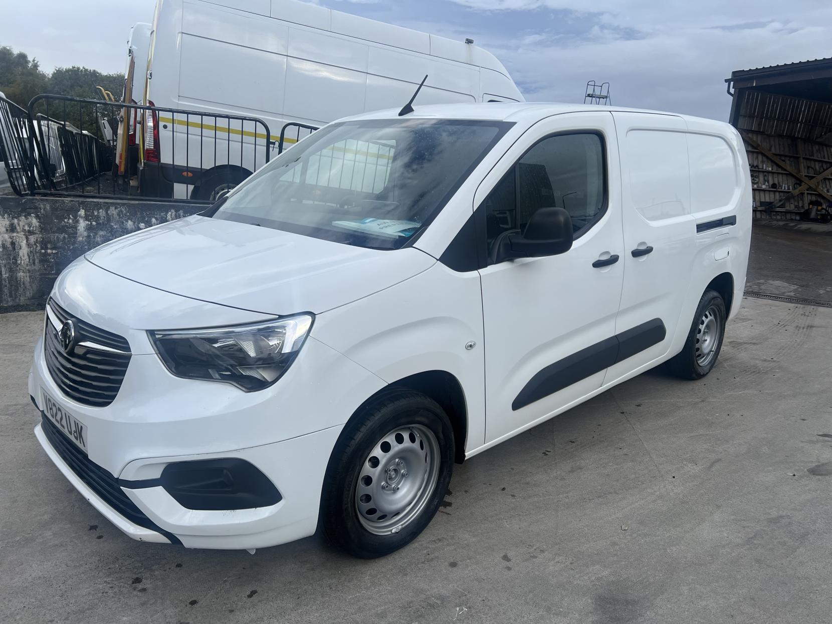 Vauxhall Combo 1.5 Turbo D 2300 Sportive Panel Van 4dr Diesel Manual L2 H1 Euro 6 (100 ps)