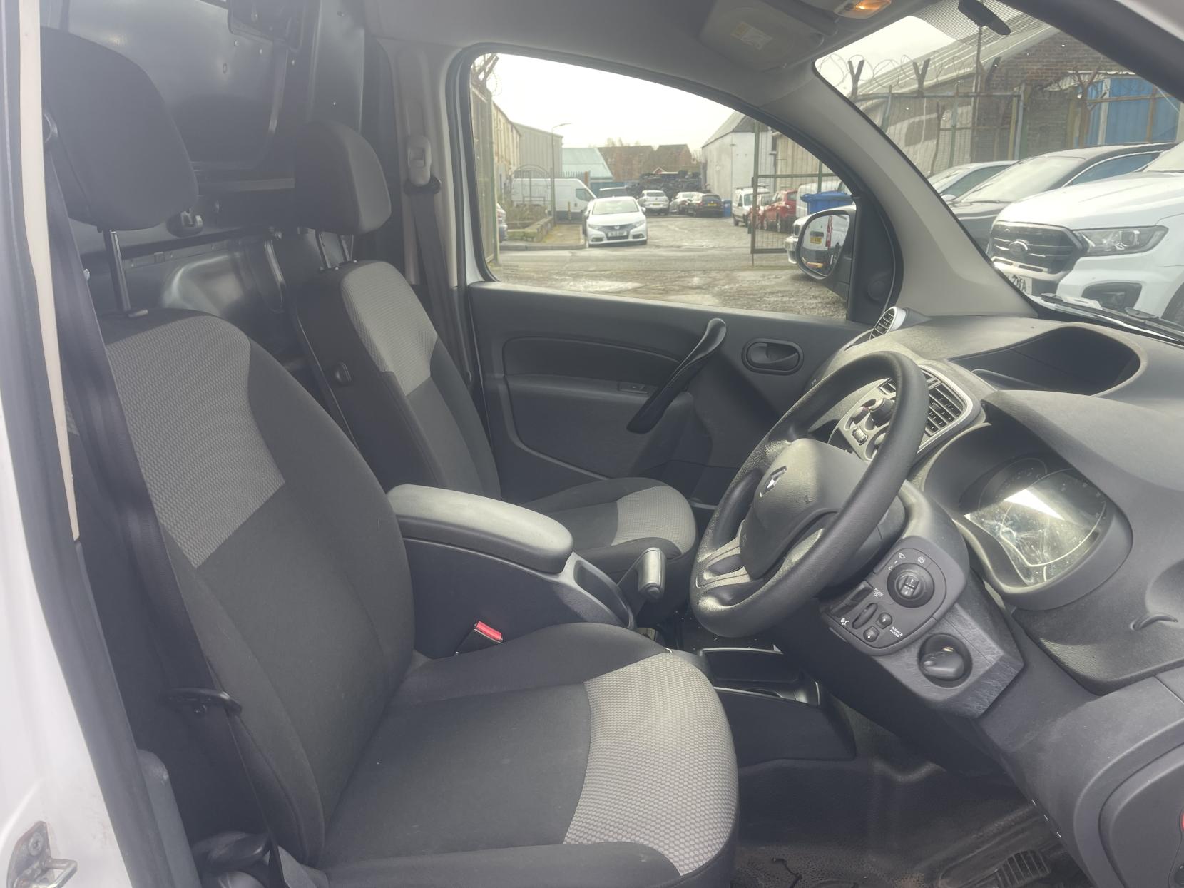 Renault Kangoo Maxi 1.5 dCi ENERGY LL21 Business Panel Van 6dr Diesel Manual L3 H1 Euro 6 (s/s) (115 ps)