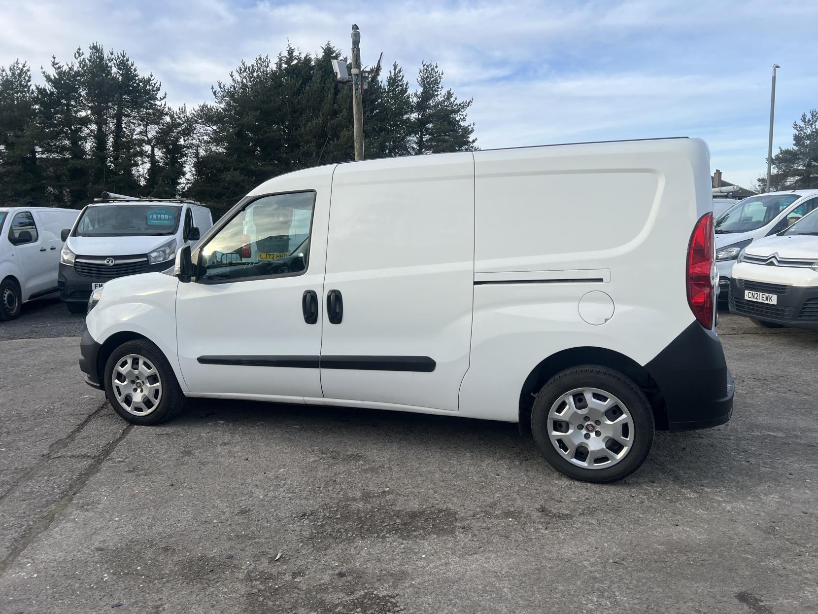 Fiat Doblo 1.6 MultiJetII Maxi Tecnico Panel Van 6dr Diesel Manual L2 H1 Euro 6 (s/s) (105 bhp)
