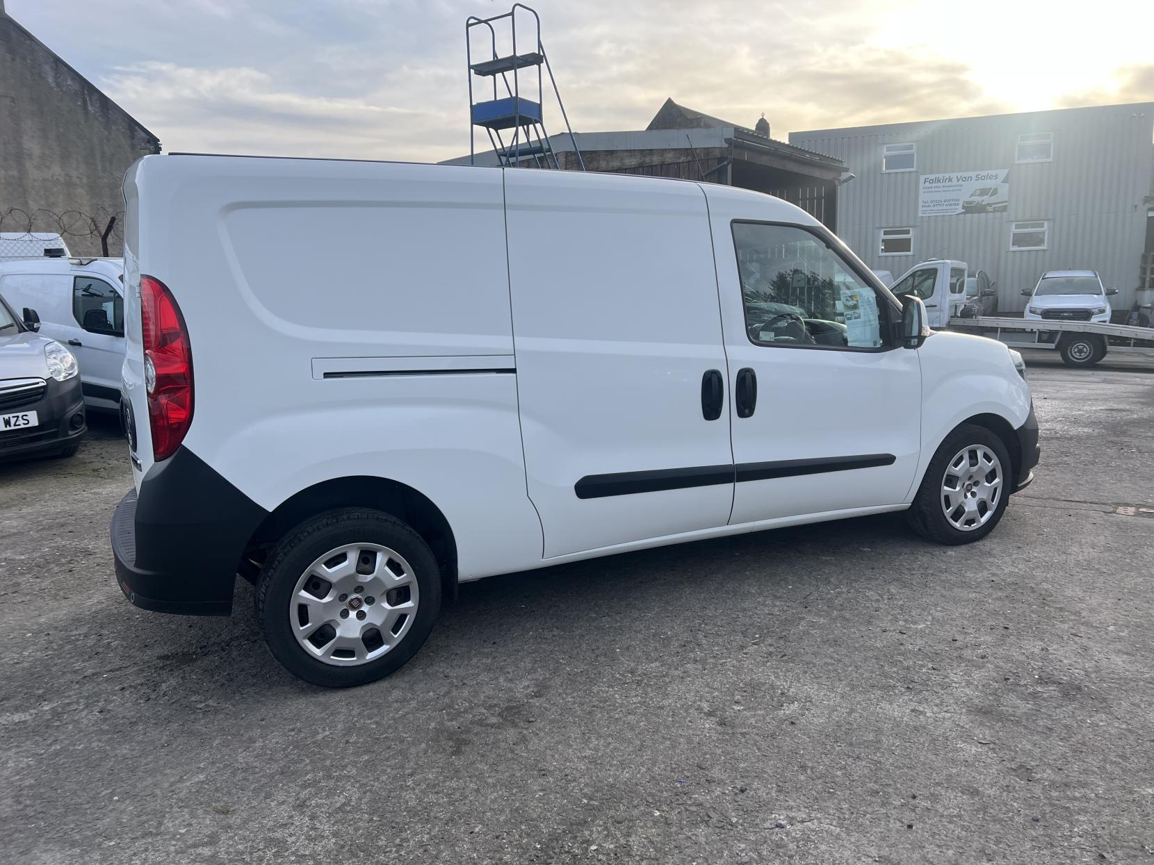 Fiat Doblo 1.6 MultiJetII Maxi Tecnico Panel Van 6dr Diesel Manual L2 H1 Euro 6 (s/s) (105 bhp)