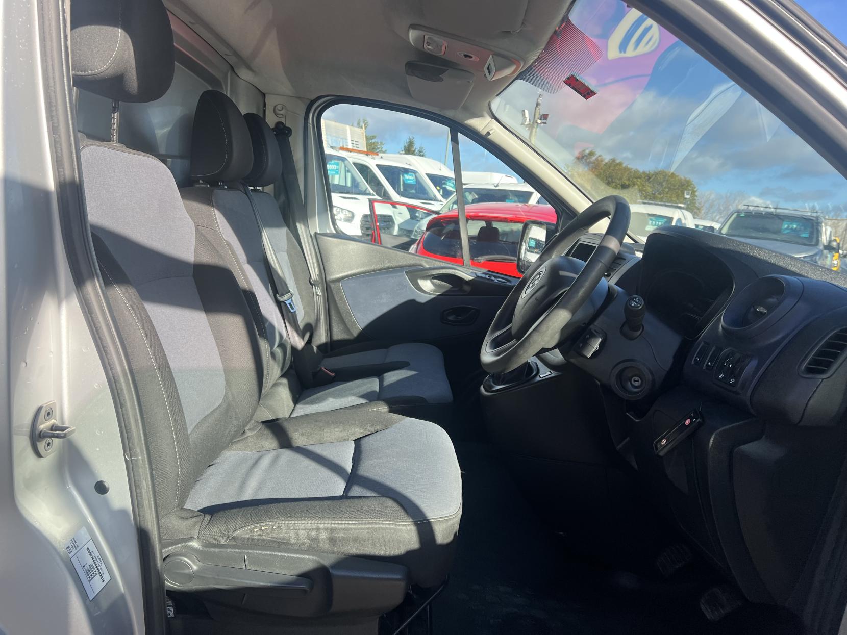 Vauxhall Vivaro 1.6 CDTi 2700 Panel Van 5dr Diesel Manual L1 H1 Euro 6 (s/s) (95 ps)