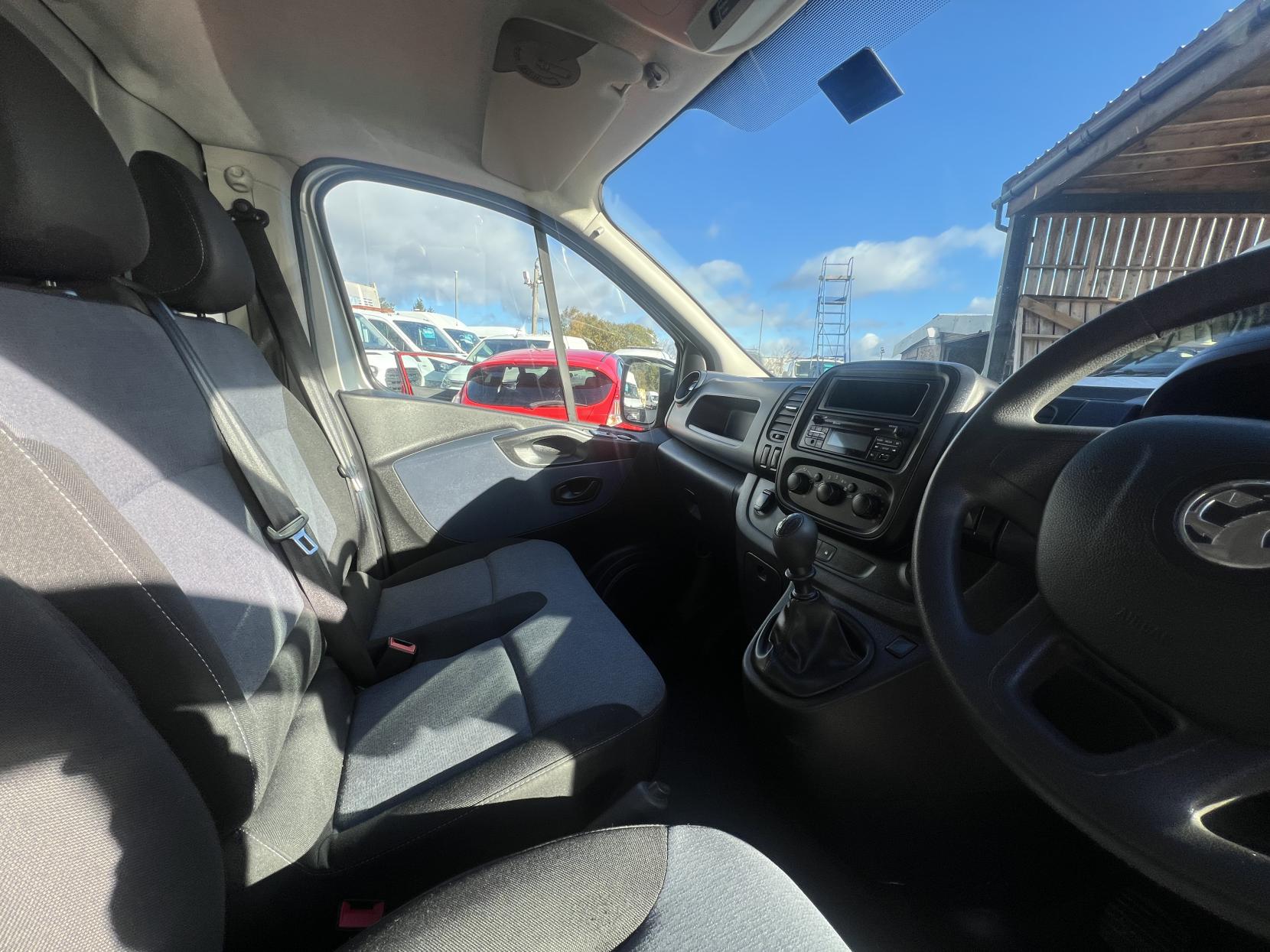 Vauxhall Vivaro 1.6 CDTi 2700 Panel Van 5dr Diesel Manual L1 H1 Euro 6 (s/s) (95 ps)