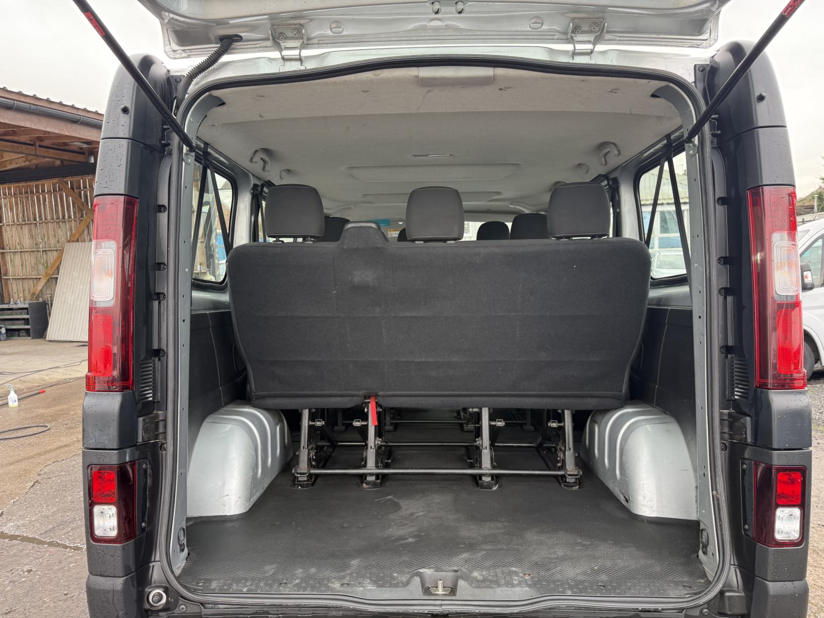 Vauxhall Vivaro 1.6 Combi Van (2014 - 2019)
