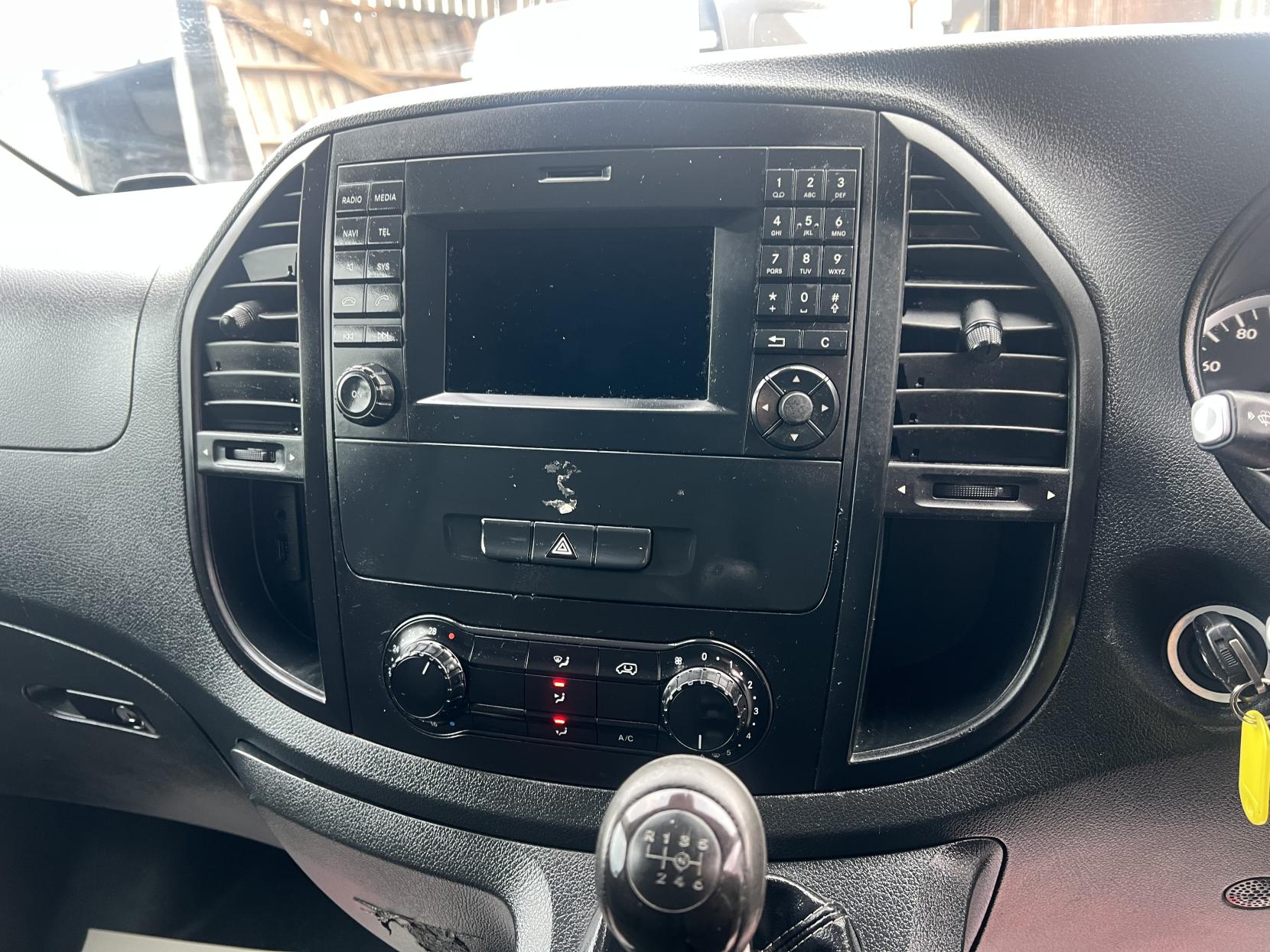 Mercedes-Benz Vito 1.6 111 CDI Panel Van 5dr Diesel Manual FWD L1 Euro 5 (114 ps)