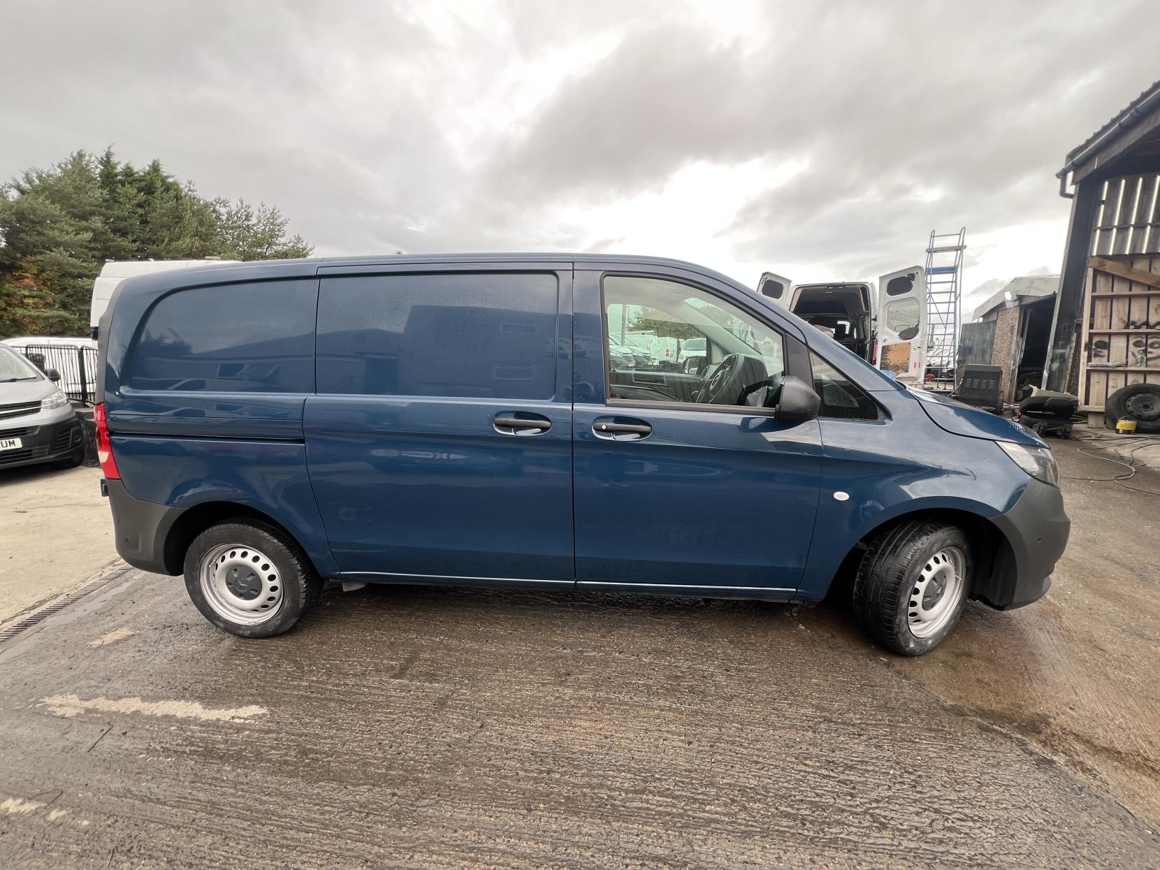 Mercedes-Benz Vito 1.6 111 CDI Panel Van 5dr Diesel Manual FWD L1 Euro 5 (114 ps)