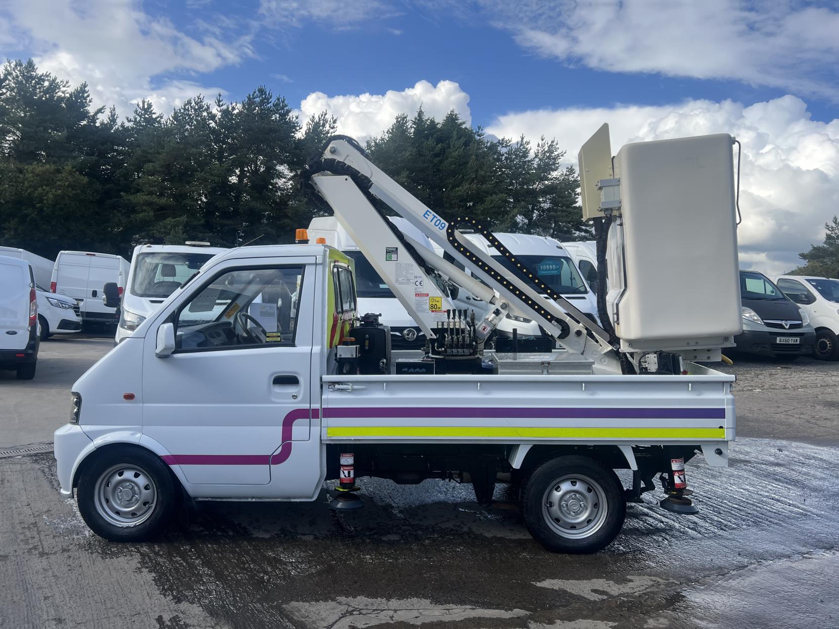 DFSK Loadhopper Cherry Picker
