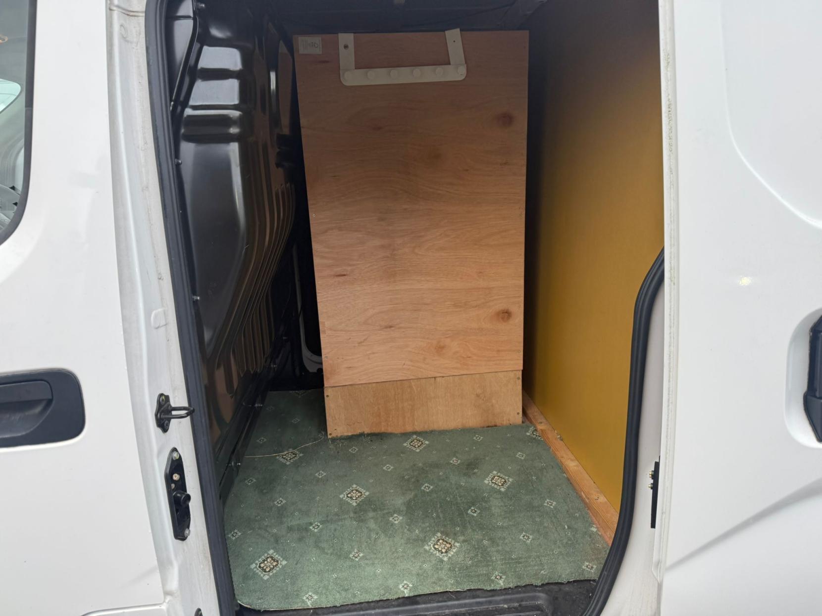 Nissan e-NV200 40kWh Visia Panel Van 5dr Electric Auto SWB (109 ps)