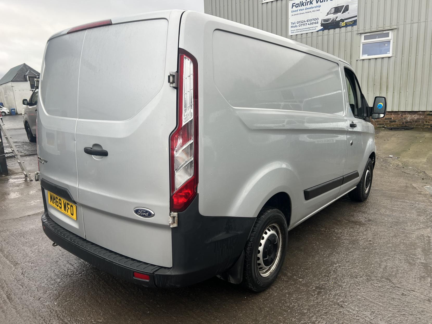 Ford Transit Custom 2.0 300 EcoBlue Leader Panel Van 5dr Diesel Manual L1 H1 Euro 6 (s/s) (105 ps)