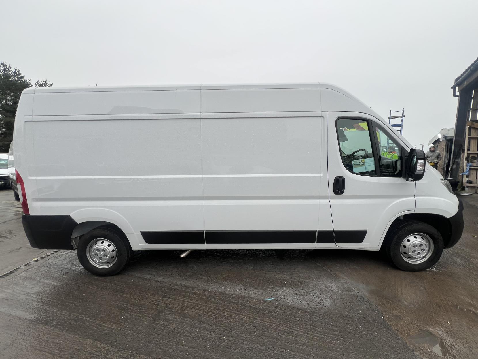 Vauxhall Movano 2.2 CDTi 3500 BiTurbo Prime Panel Van 5dr Diesel Manual FWD L3 H2 Euro 6 (s/s) (140 ps)