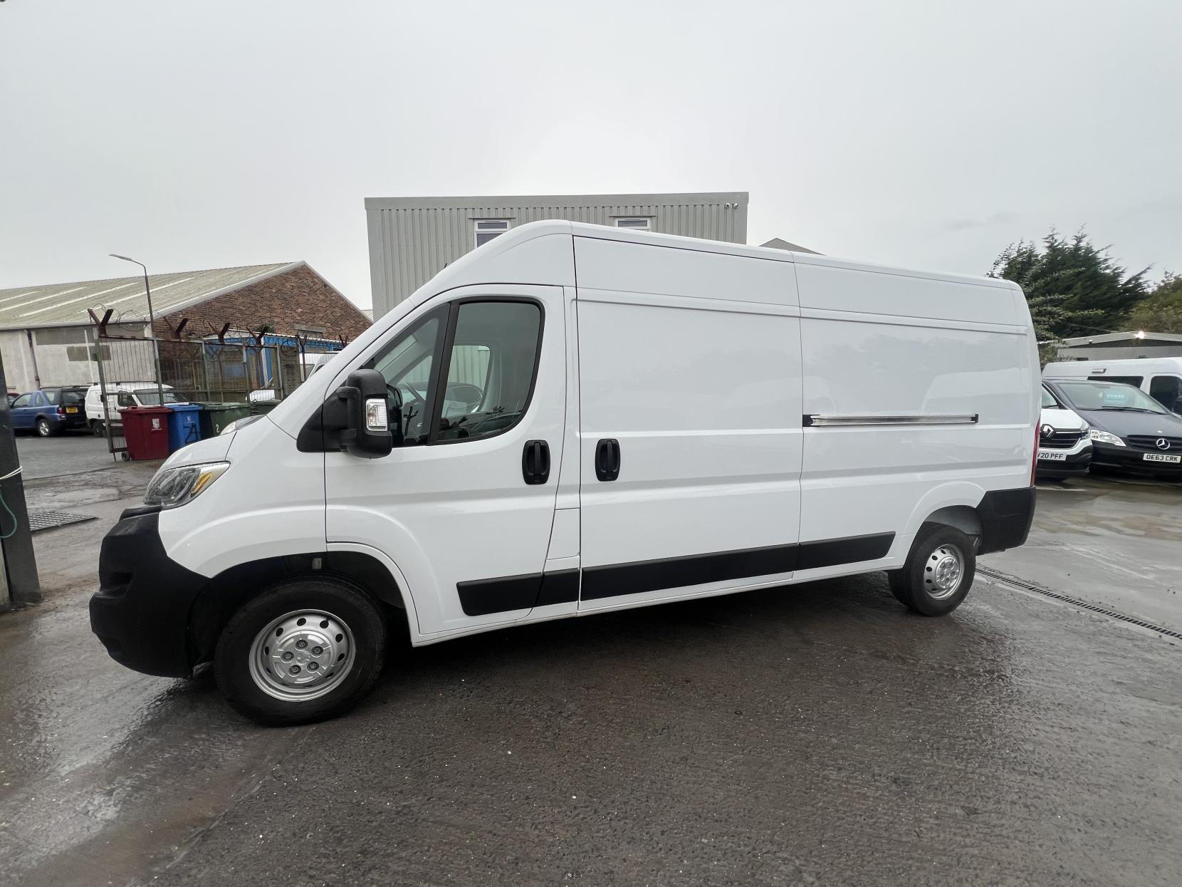 Vauxhall Movano 2.2 CDTi 3500 BiTurbo Prime Panel Van 5dr Diesel Manual FWD L3 H2 Euro 6 (s/s) (140 ps)