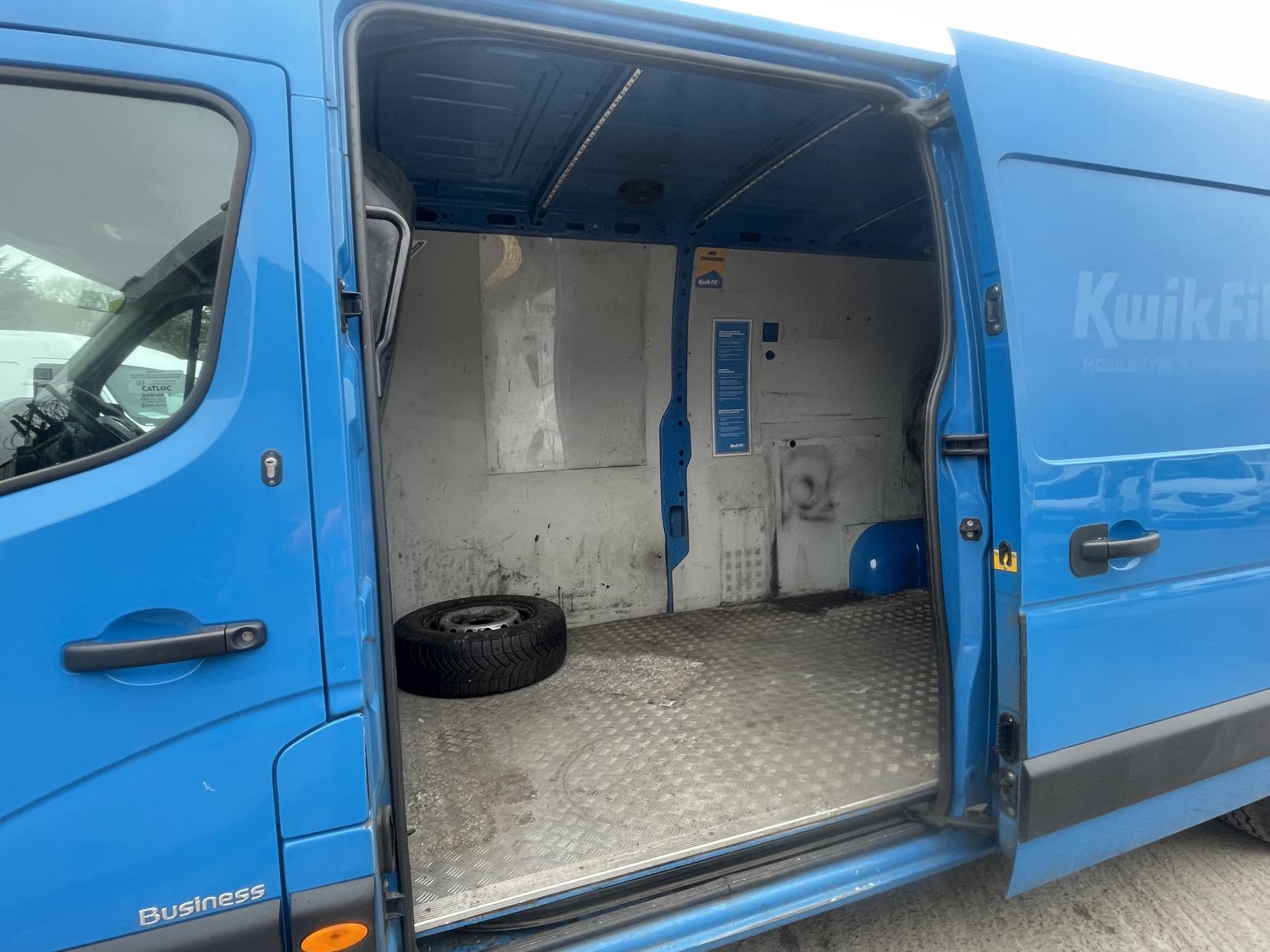 Renault Master 2.3 dCi ENERGY 35 Business Panel Van 4dr Diesel Manual FWD LWB Medium Roof Euro 6 (s/s) (150 bhp)