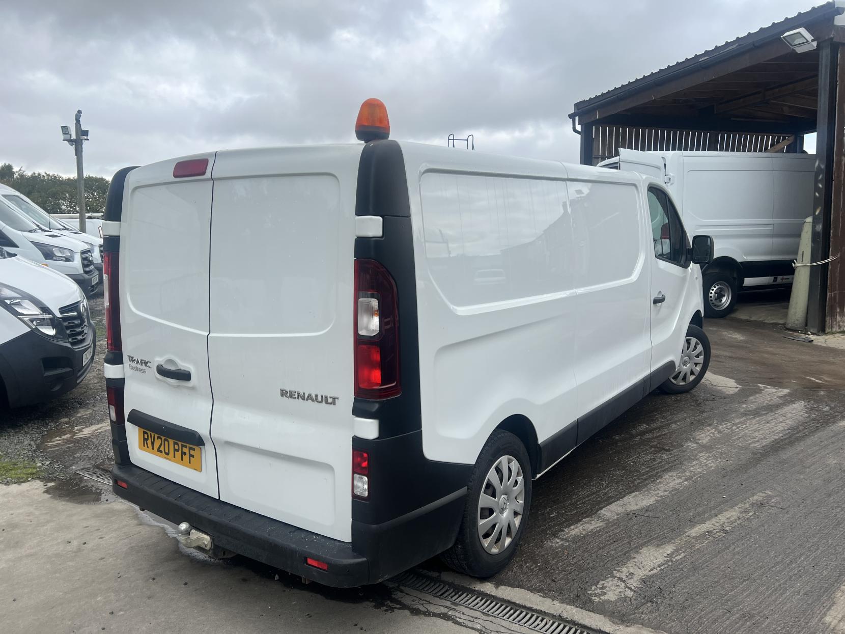Renault Trafic 2.0 dCi ENERGY 30 Business Panel Van 5dr Diesel Manual LWB Standard Roof Euro 6 (s/s) (120 ps)