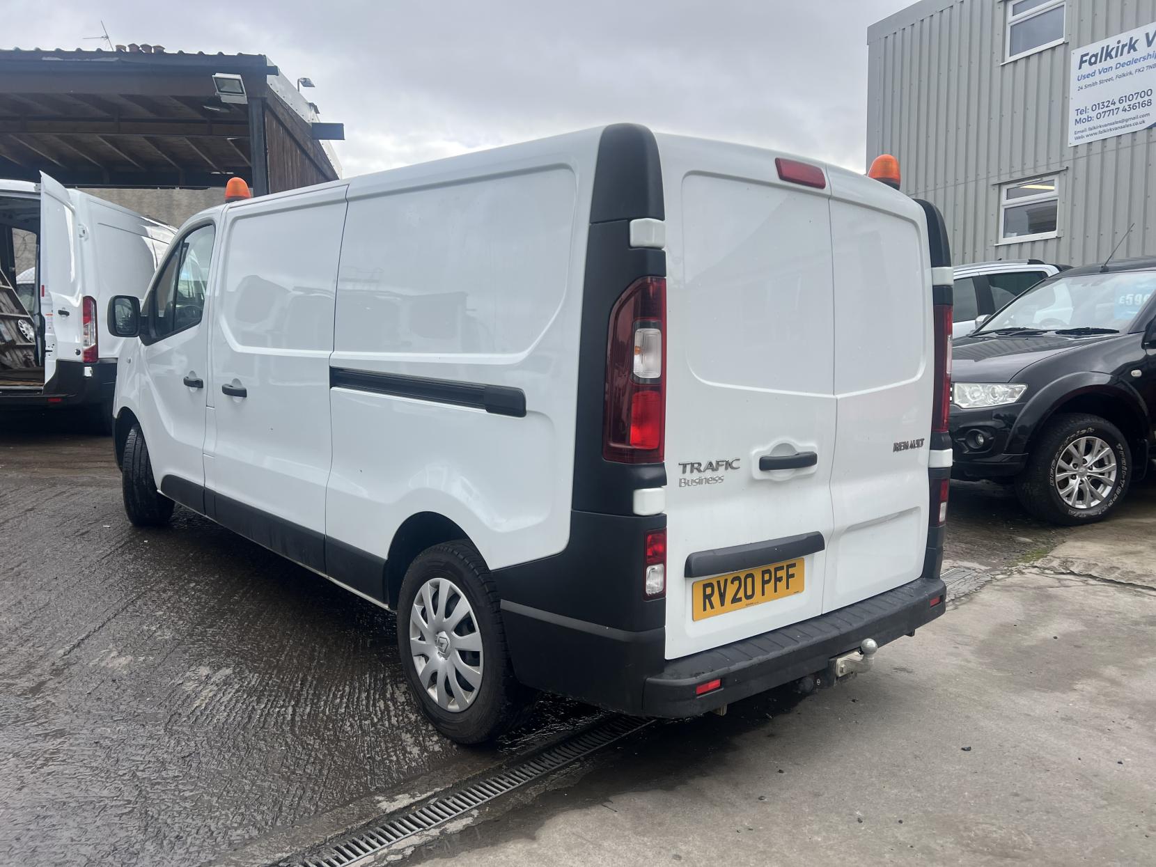 Renault Trafic 2.0 dCi ENERGY 30 Business Panel Van 5dr Diesel Manual LWB Standard Roof Euro 6 (s/s) (120 ps)