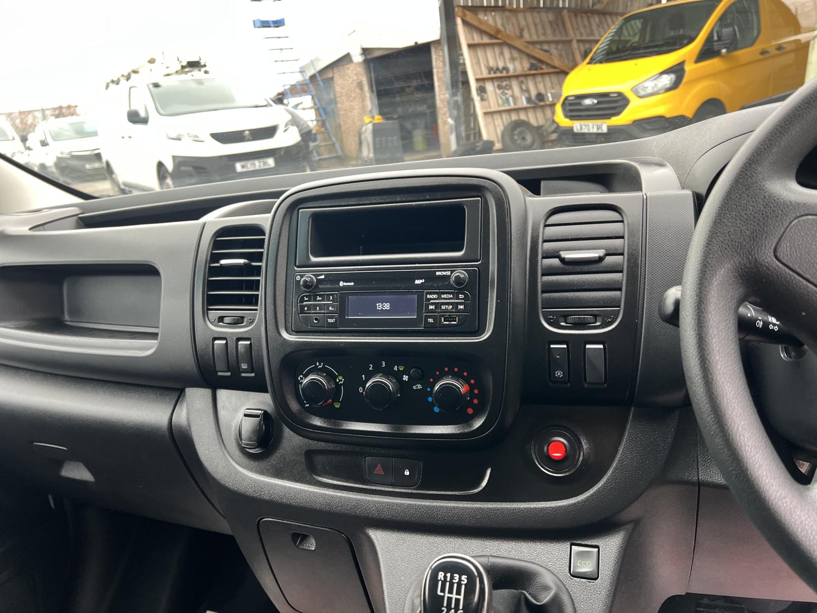 Renault Trafic 2.0 dCi ENERGY 30 Business Panel Van 5dr Diesel Manual LWB Standard Roof Euro 6 (s/s) (120 ps)