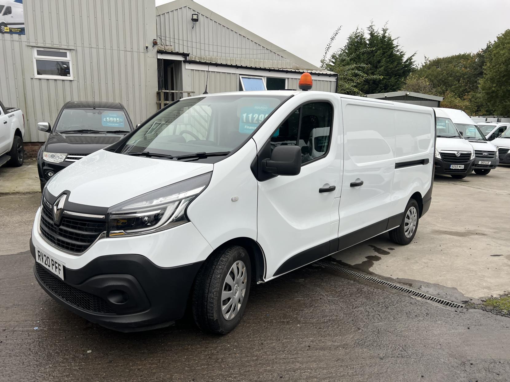 Renault Trafic 2.0 dCi ENERGY 30 Business Panel Van 5dr Diesel Manual LWB Standard Roof Euro 6 (s/s) (120 ps)
