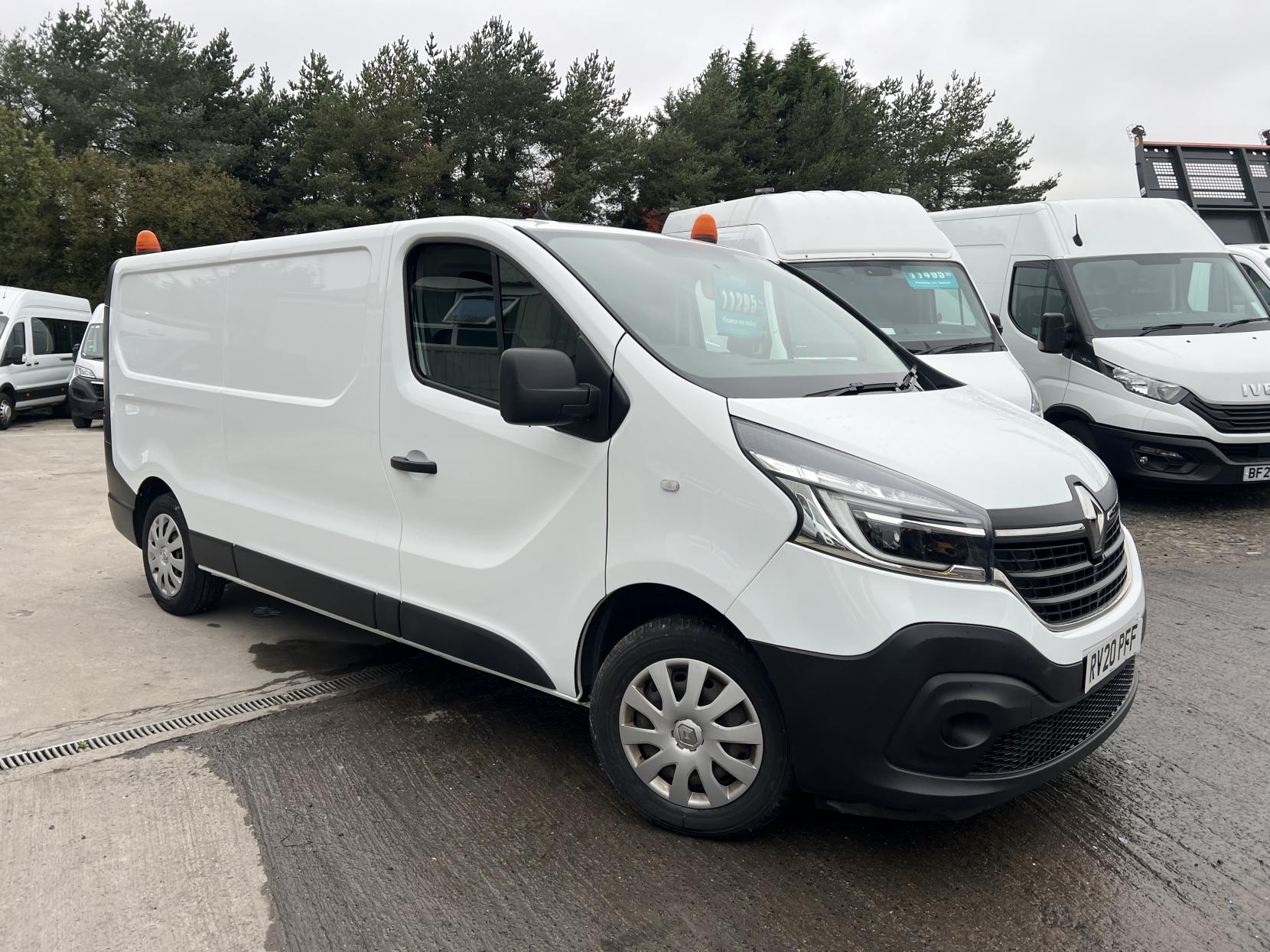 Renault Trafic 2.0 dCi ENERGY 30 Business Panel Van 5dr Diesel Manual LWB Standard Roof Euro 6 (s/s) (120 ps)