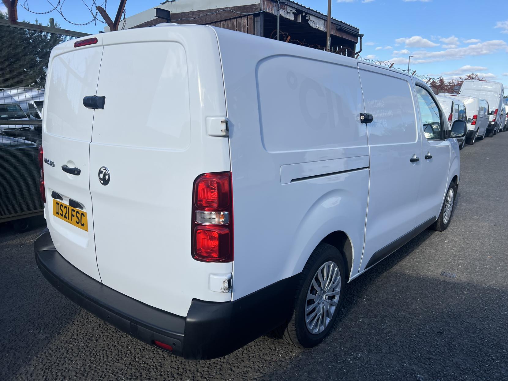 Vauxhall Vivaro 1.5 Turbo D 2900 Dynamic Panel Van 6dr Diesel Manual L2 H1 Euro 6 (s/s) (100 ps)