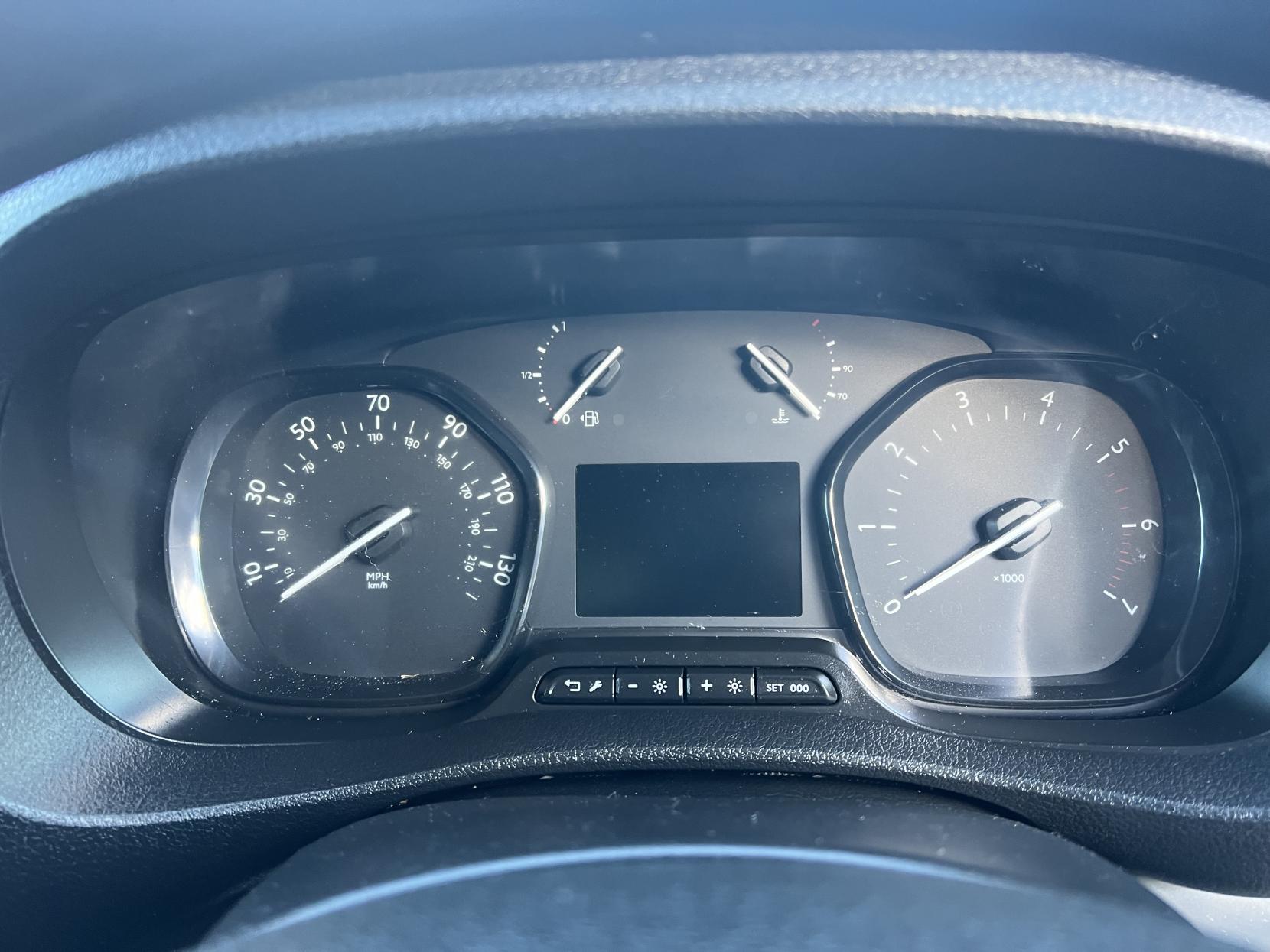 Vauxhall Vivaro 1.5 Turbo D 2900 Dynamic Panel Van 6dr Diesel Manual L2 H1 Euro 6 (s/s) (100 ps)