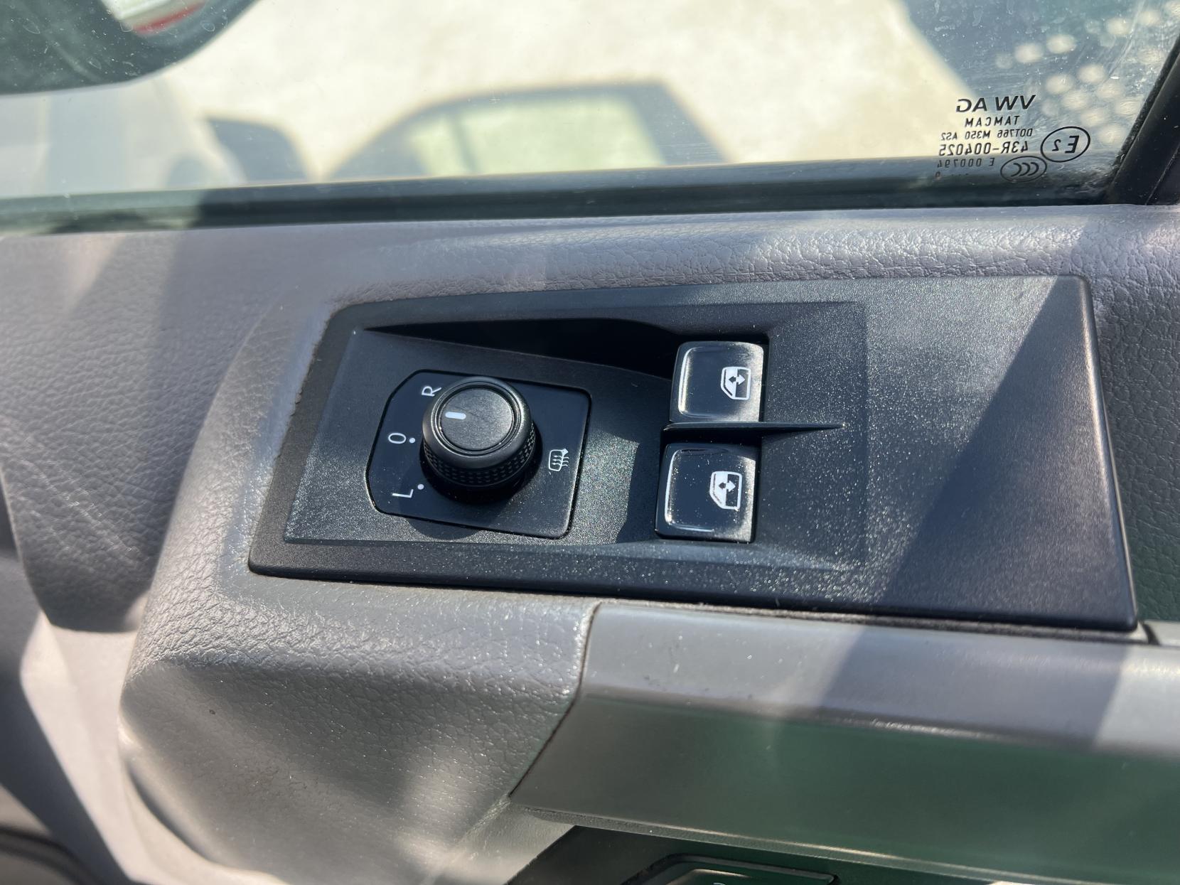 Volkswagen Crafter 2.0 TDI CR35 BlueMotion Tech Startline Panel Van 5dr Diesel Manual FWD MWB High Roof Euro 6 (s/s) (140 ps)