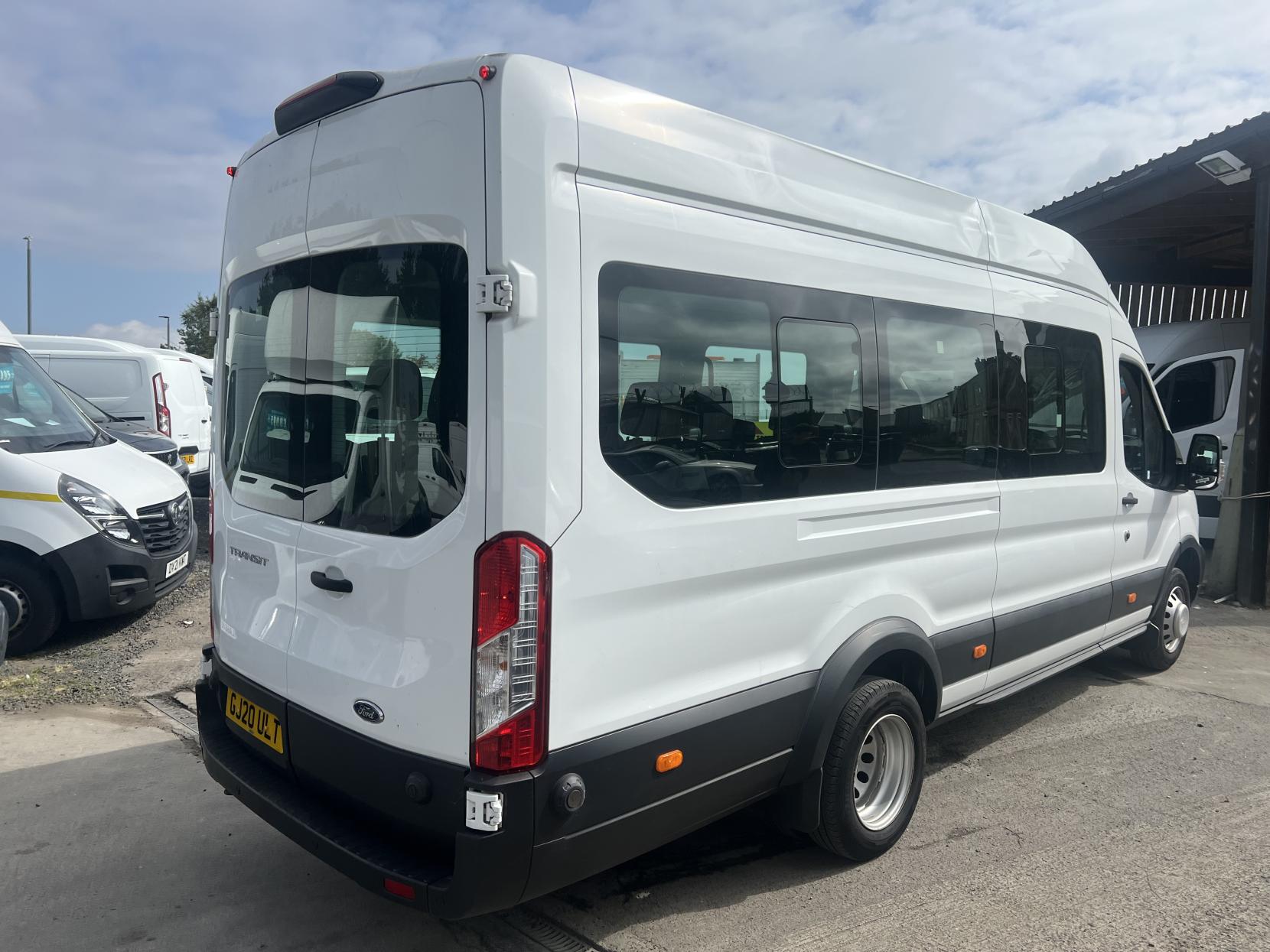 Ford Transit 2.0 460 EcoBlue Trend Minibus Double Cab 5dr Diesel Manual RWD L4 H3 Euro 6 (s/s) (17 Seat, DRW) (130 ps)