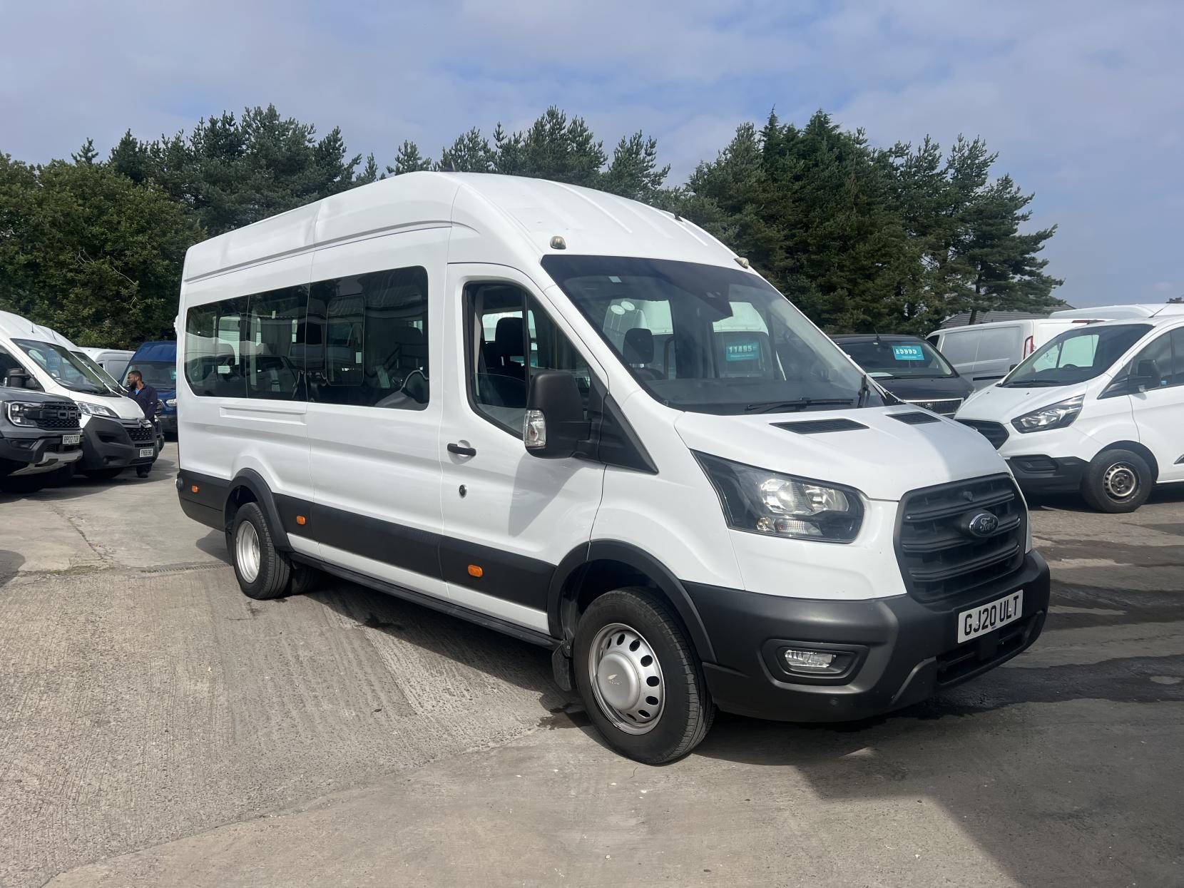 Ford Transit 2.0 460 EcoBlue Trend Minibus Double Cab 5dr Diesel Manual RWD L4 H3 Euro 6 (s/s) (17 Seat, DRW) (130 ps)